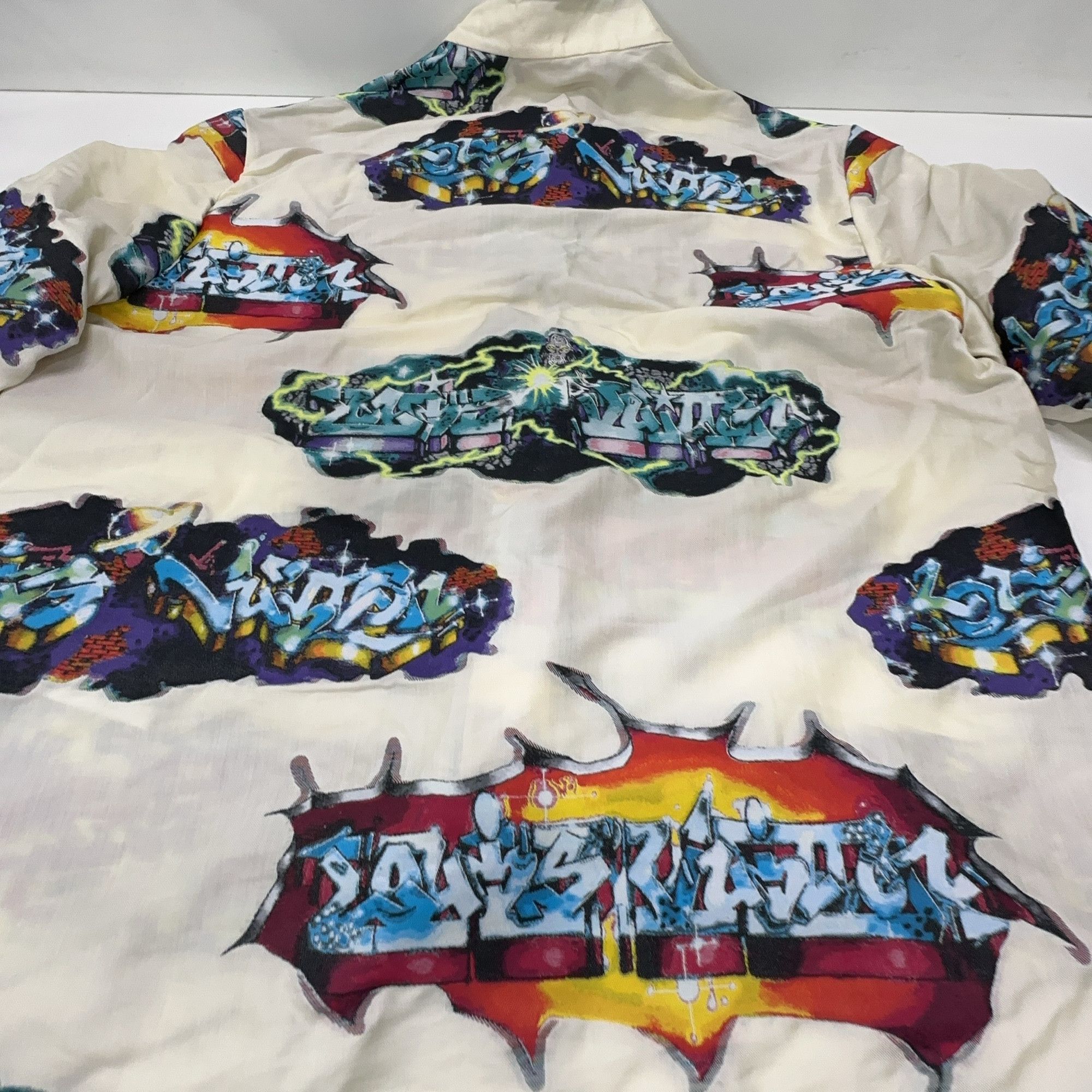 Louis Vuitton Louis Vuitton Graffiti Pyjama Shirt Size S Size US S / EU 44-46 / 1 - 10 Thumbnail