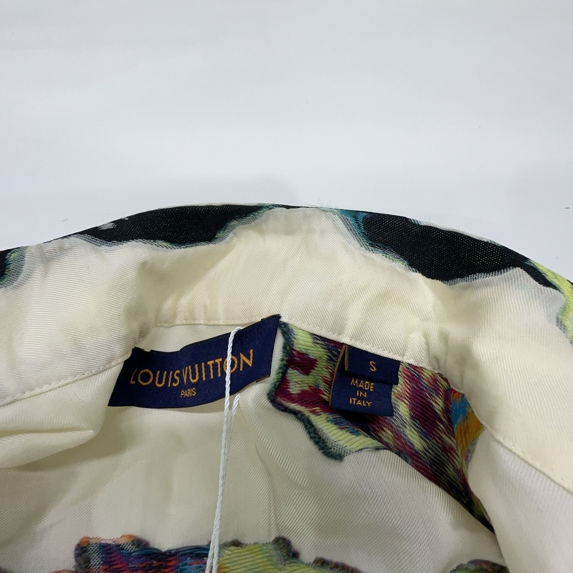 Louis Vuitton Louis Vuitton Graffiti Pyjama Shirt Size S Size US S / EU 44-46 / 1 - 6 Thumbnail