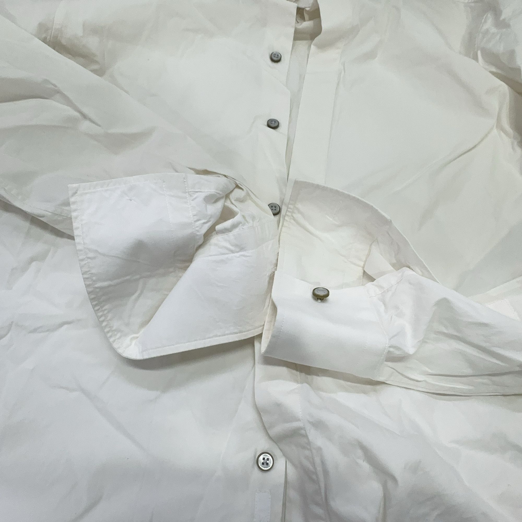 Louis Vuitton Louis Vuitton Pin Detail Shirt 38 Size US S / EU 44-46 / 1 - 8 Thumbnail