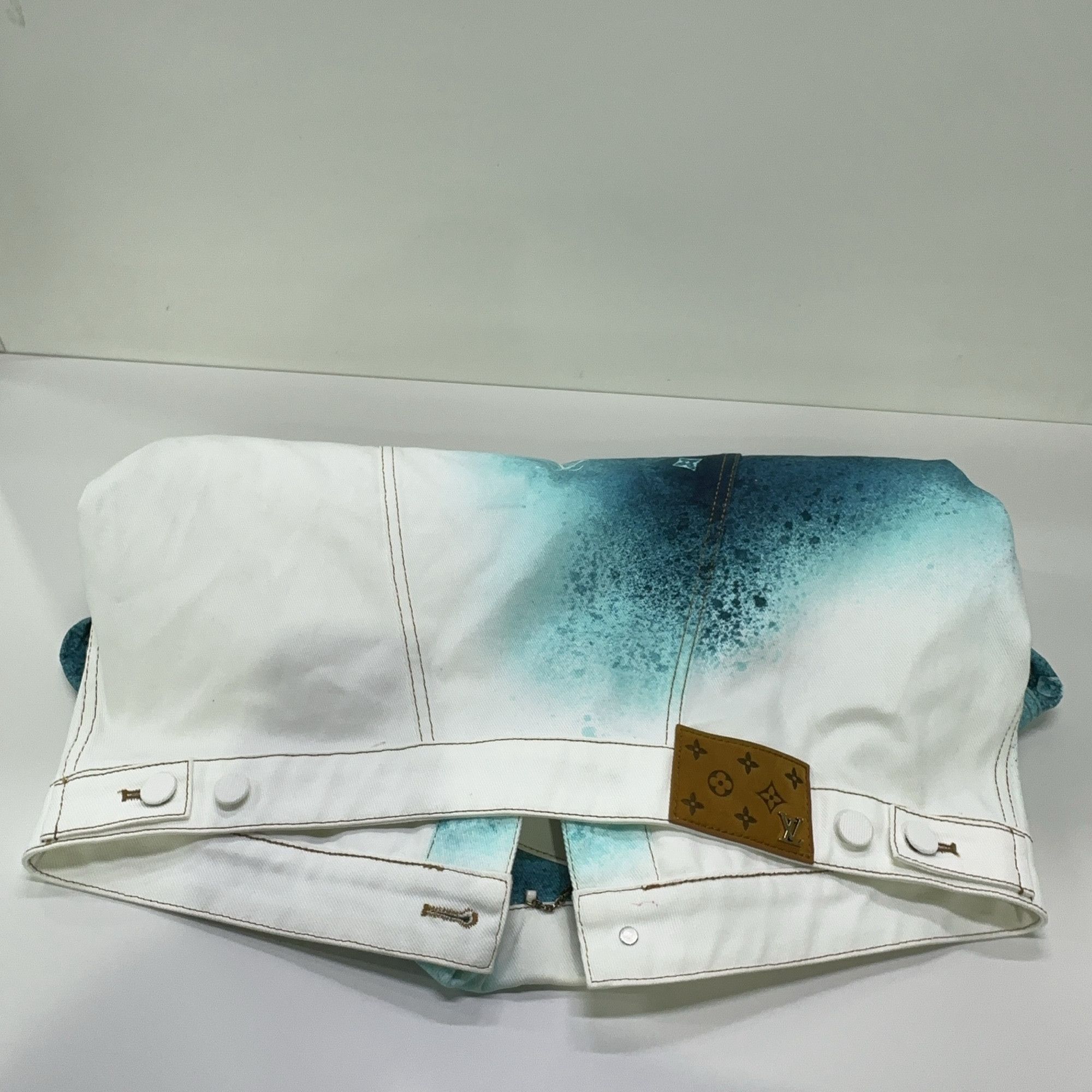 Louis Vuitton Louis Vuitton Spray Effect Denim Jacket 48 Size US M / EU 48-50 / 2 - 14 Thumbnail