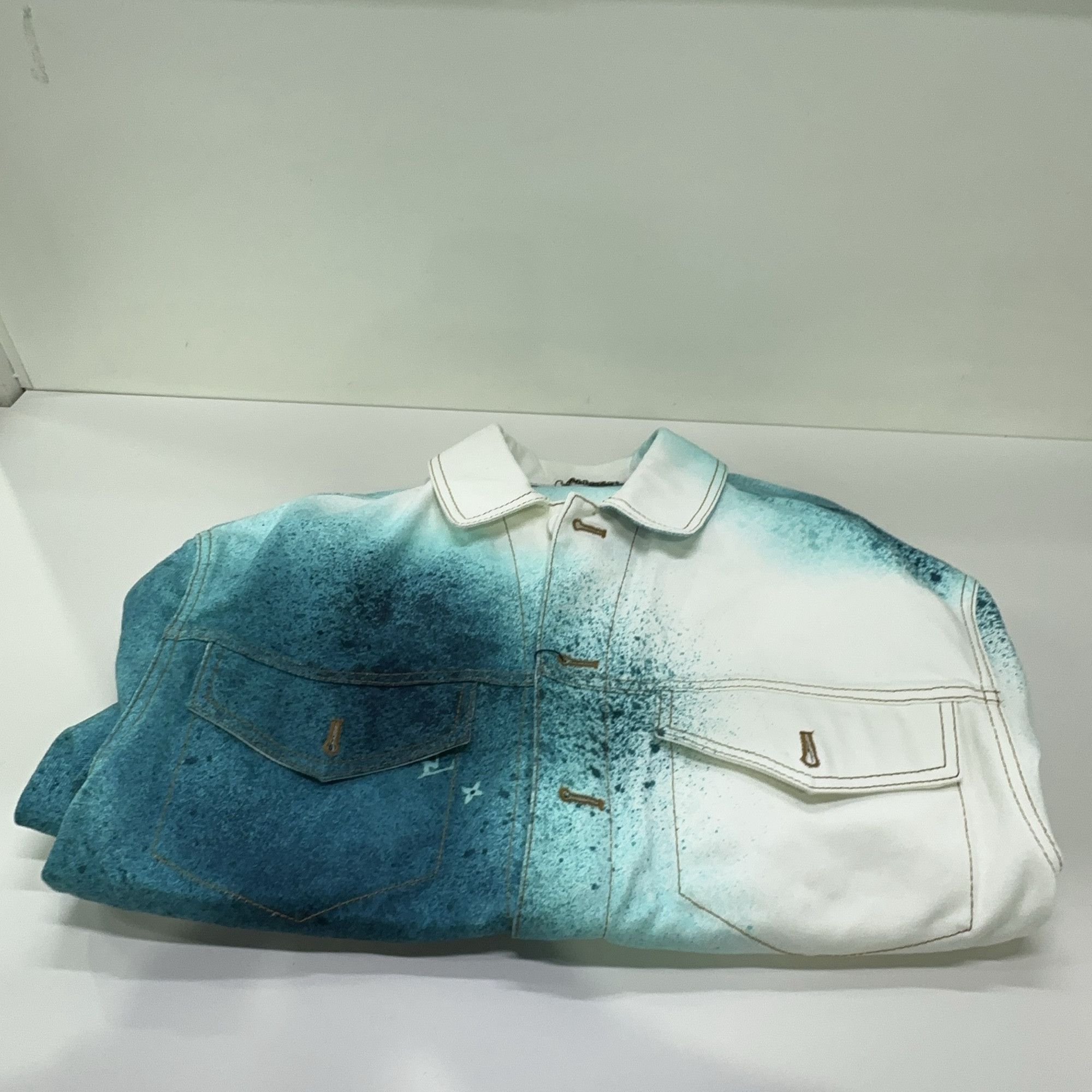 Louis Vuitton Louis Vuitton Spray Effect Denim Jacket 48 Size US M / EU 48-50 / 2 - 9 Thumbnail