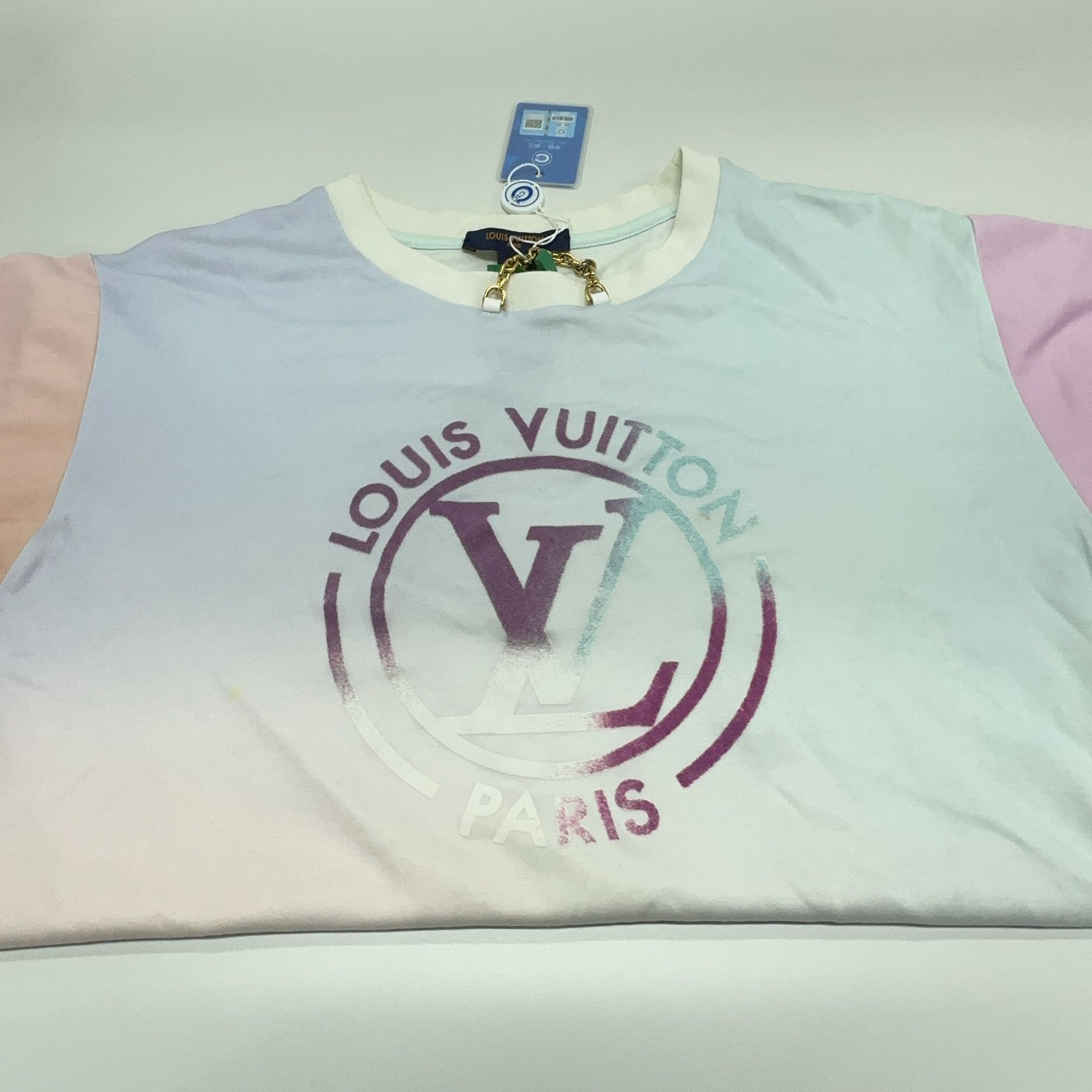 Louis Vuitton Louis Vuitton Gradient Logo Print T-Shirt Size L Size L / US 10 / IT 46 - 7 Thumbnail
