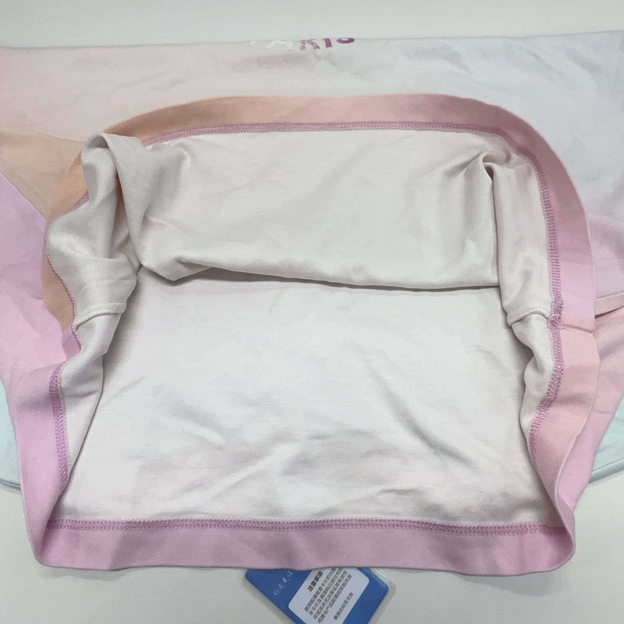 Louis Vuitton Louis Vuitton Gradient Logo Print T-Shirt Size L Size L / US 10 / IT 46 - 11 Thumbnail