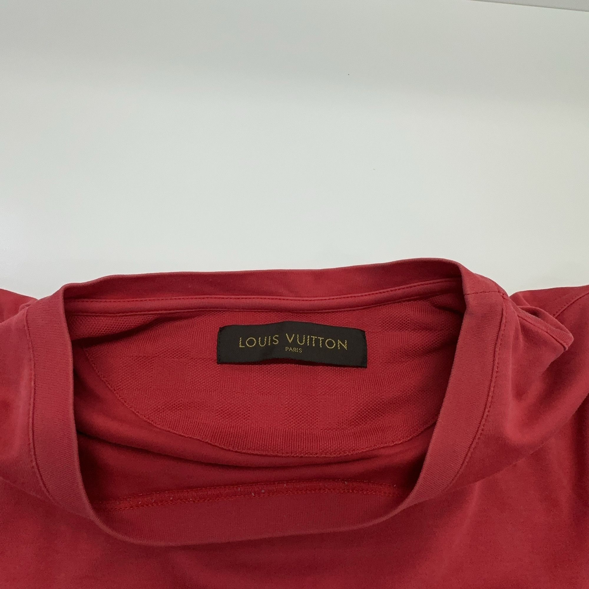 Louis Vuitton Louis Vuitton Red Pocket Logo T-Shirt M Size US M / EU 48-50 / 2 - 5 Thumbnail