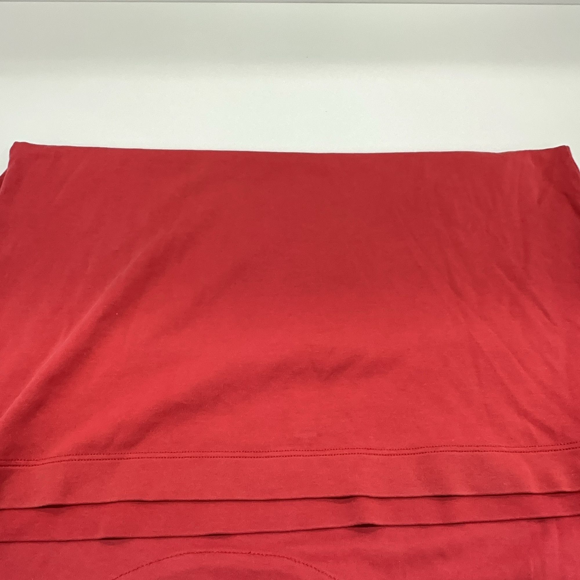 Louis Vuitton Louis Vuitton Red Pocket Logo T-Shirt M Size US M / EU 48-50 / 2 - 7 Thumbnail