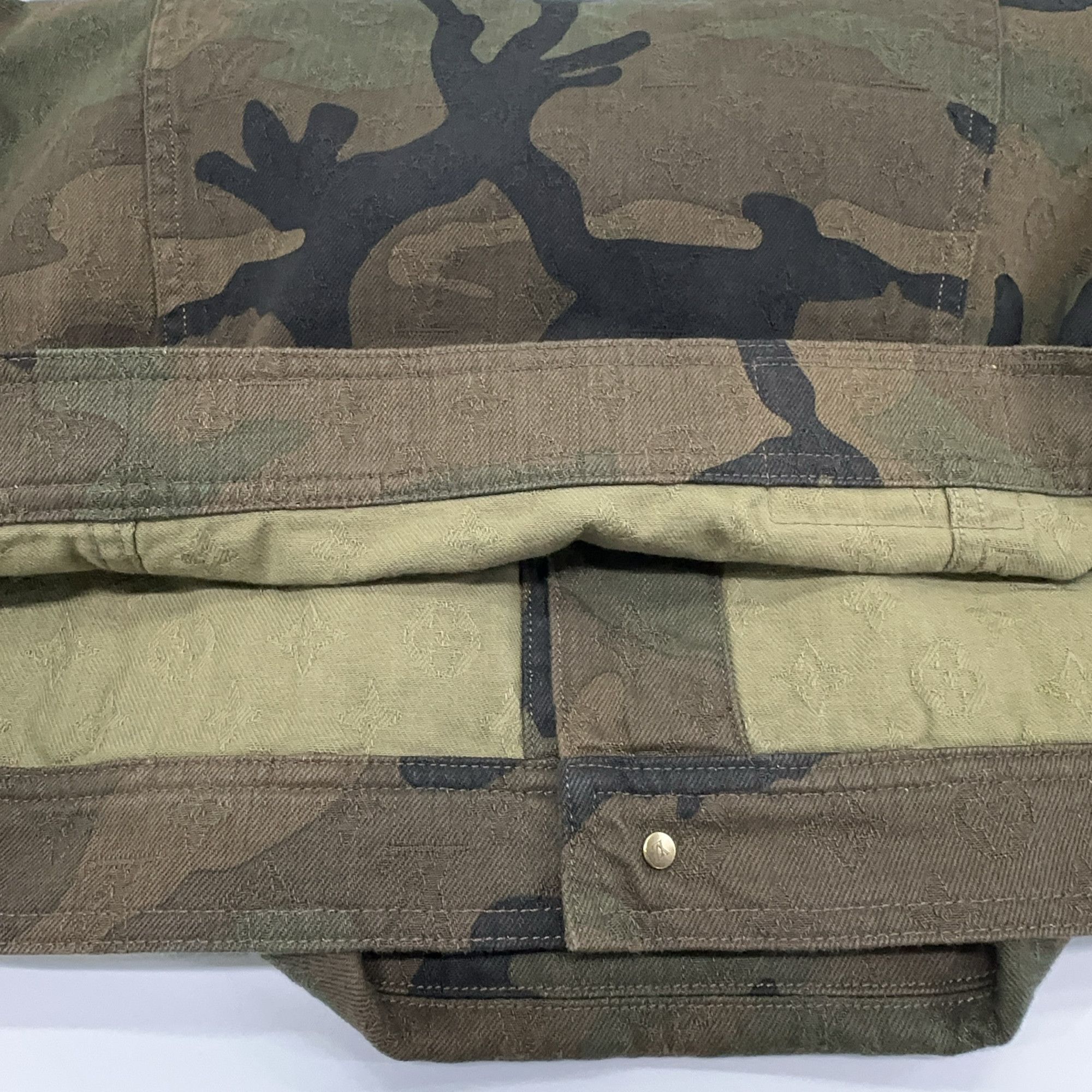 Louis Vuitton Louis Vuitton Camo Monogram Denim Jacket 54 Size US L / EU 52-54 / 3 - 7 Thumbnail