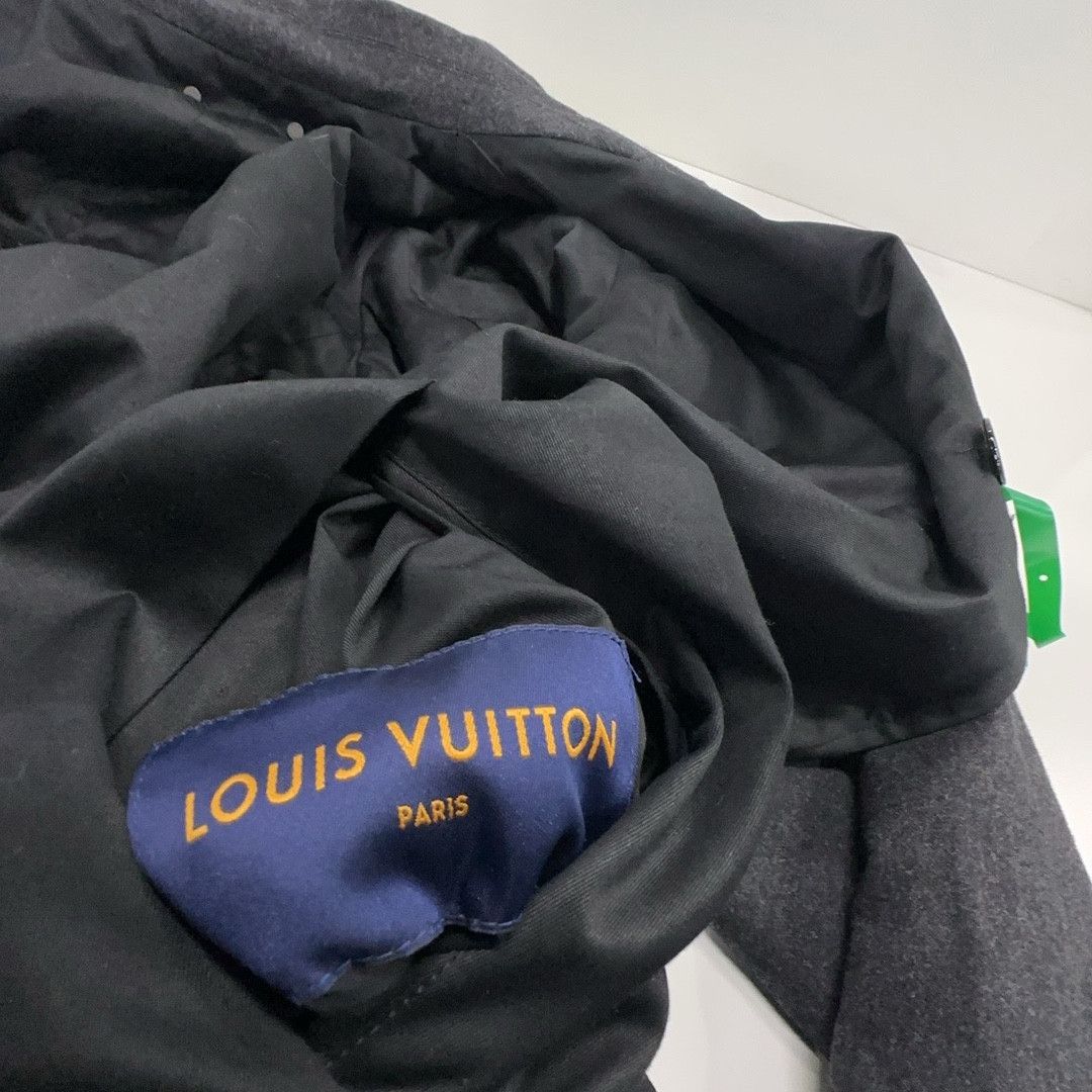 Louis Vuitton Louis Vuitton Solid Heavy Coat Size 52 Size US L / EU 52-54 / 3 - 5 Thumbnail