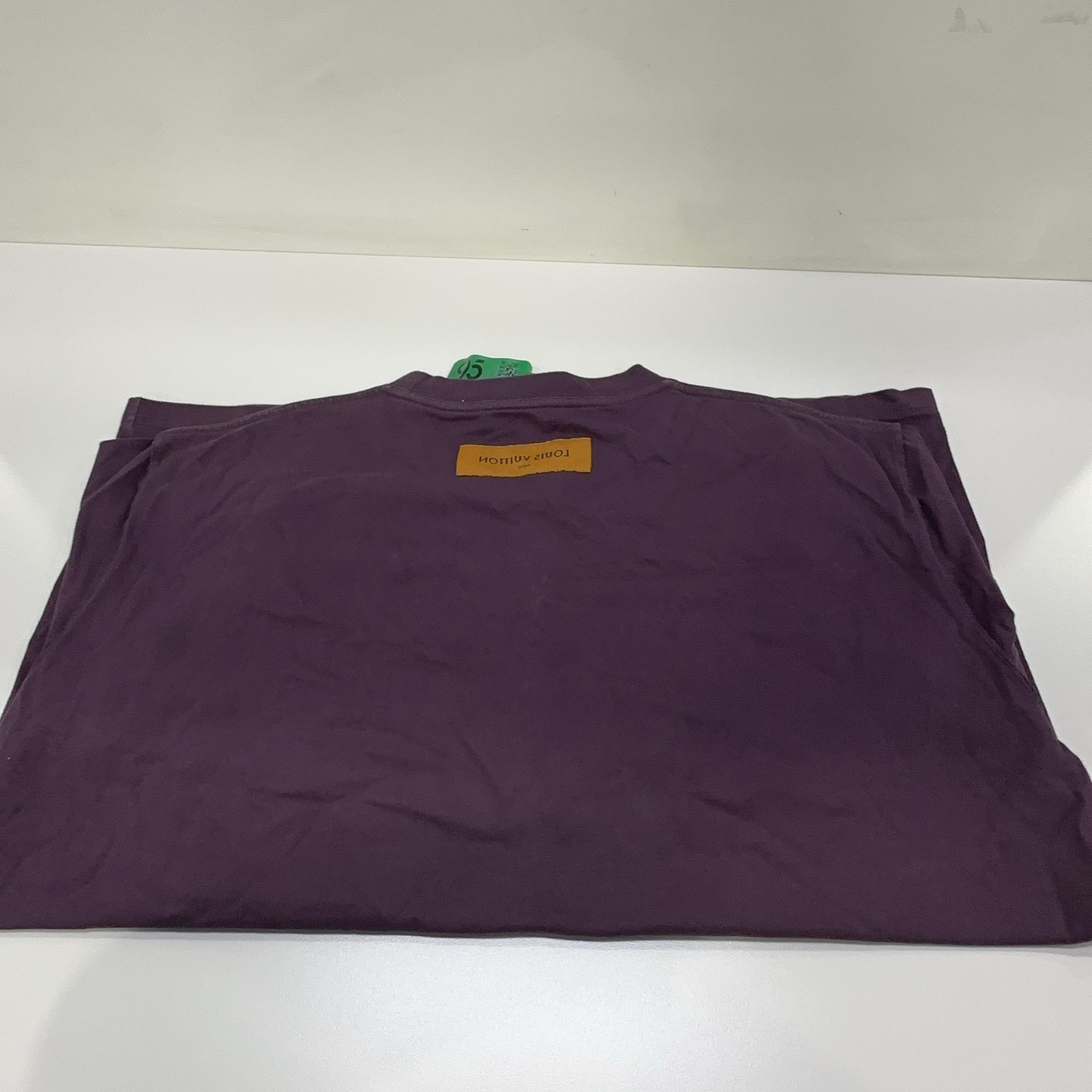 Louis Vuitton Louis Vuitton Embossed Logo T-Shirt XL Size US XL / EU 56 / 4 - 9 Thumbnail