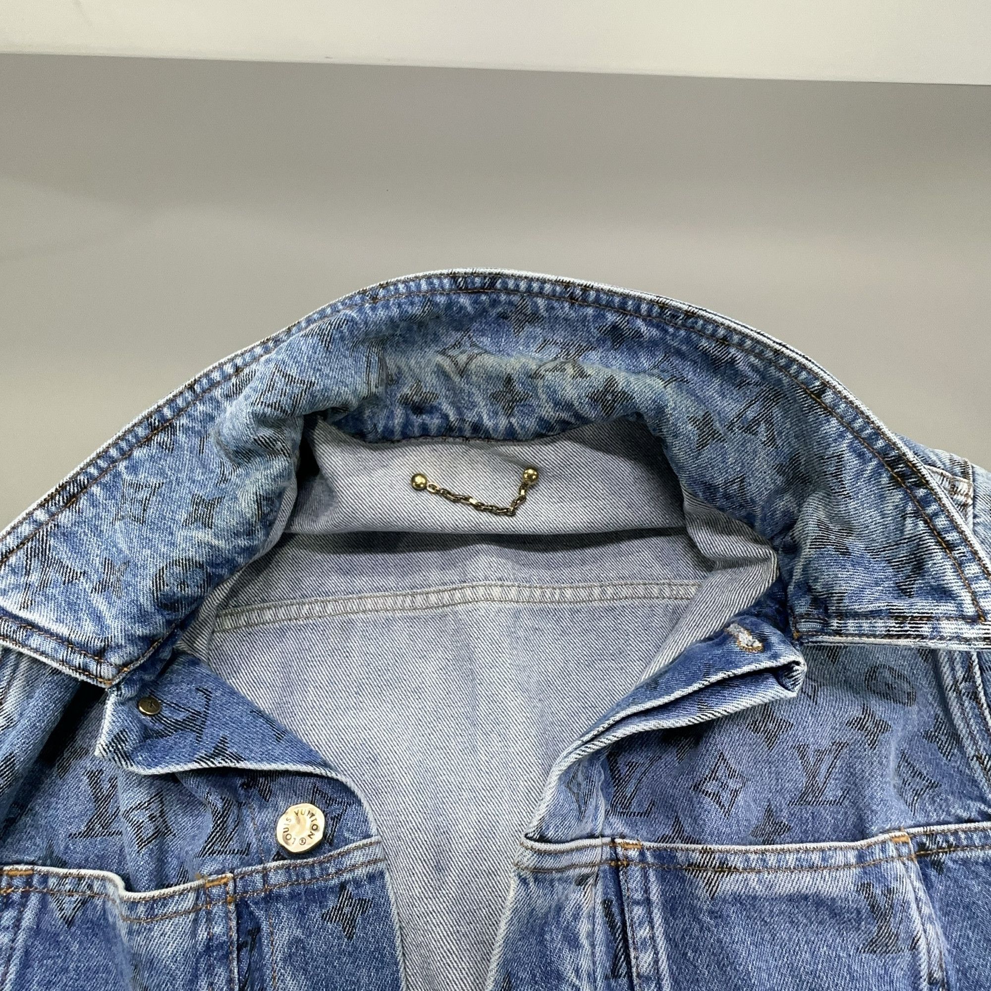 Louis Vuitton Louis Vuitton Monogram Denim Jacket 48 Size US M / EU 48-50 / 2 - 5 Thumbnail