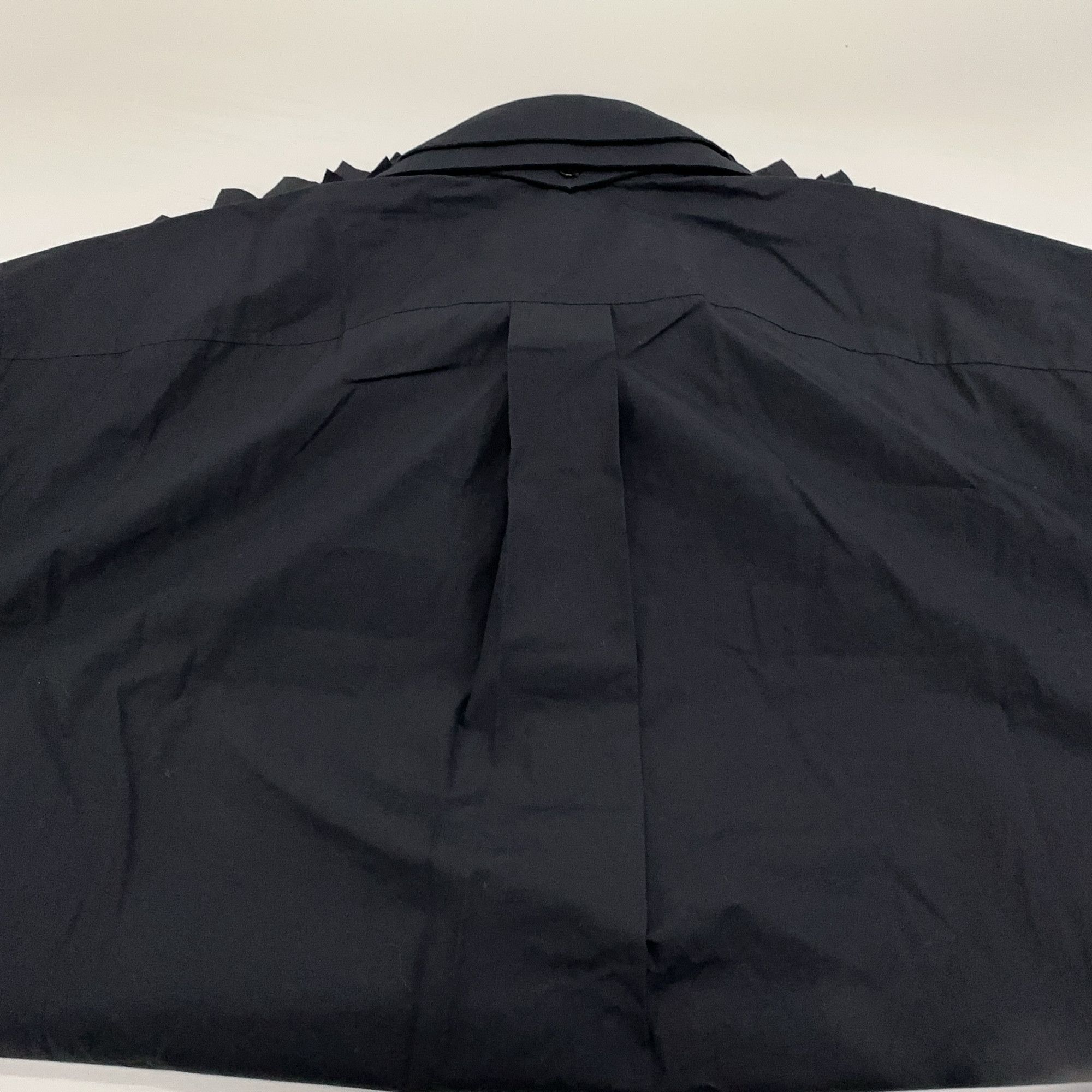 Louis Vuitton Louis Vuitton Iconic Collars Jagged Hem Shirt XS Size US XS / EU 42 / 0 - 13 Thumbnail