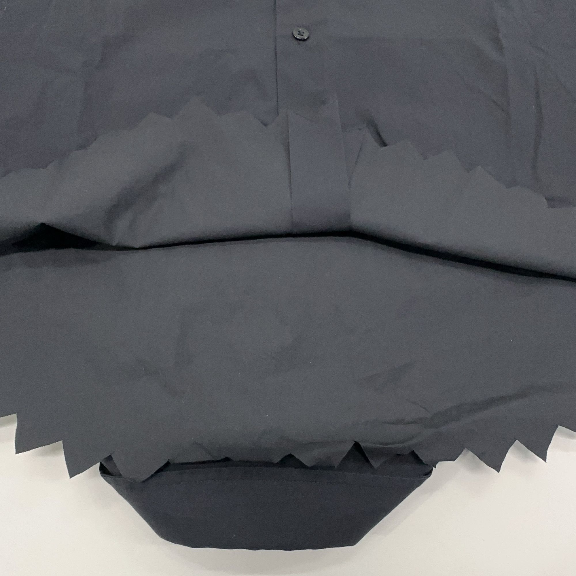 Louis Vuitton Louis Vuitton Iconic Collars Jagged Hem Shirt XS Size US XS / EU 42 / 0 - 10 Thumbnail