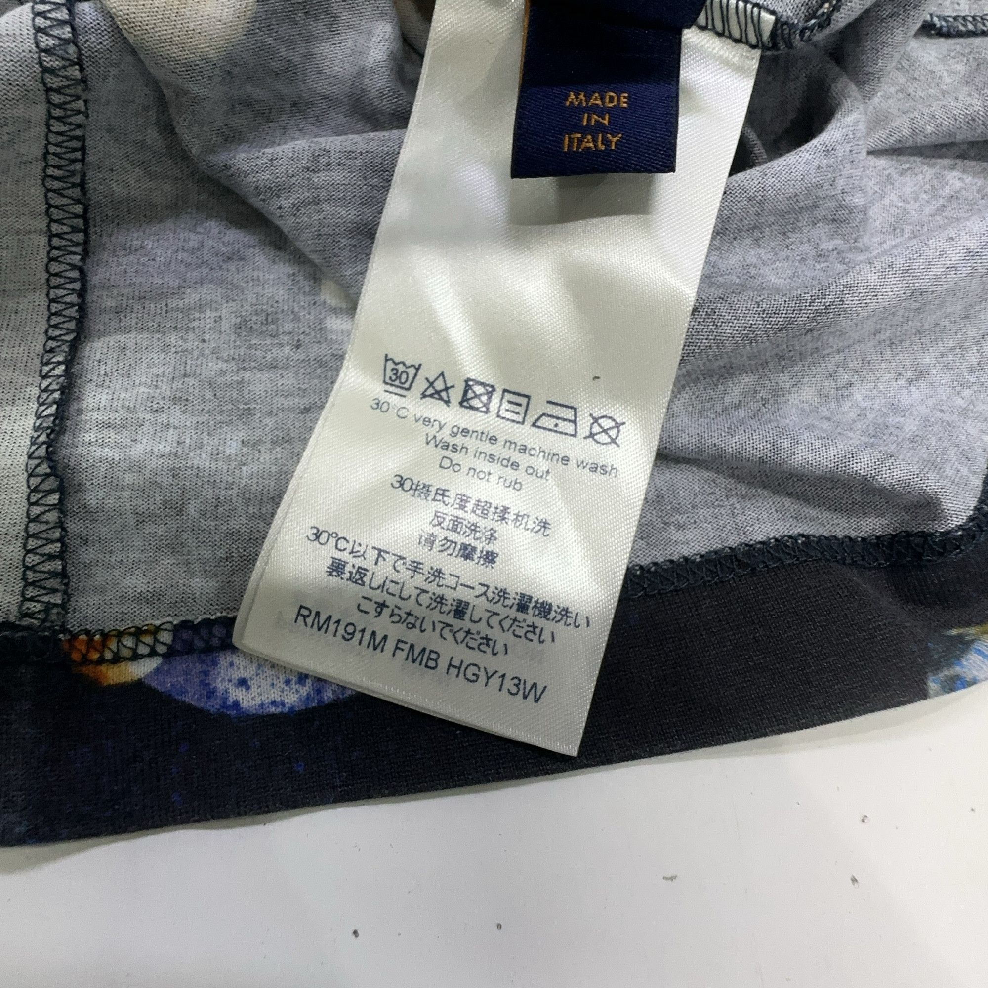 Louis Vuitton Louis Vuitton Galaxy Split Logo T-Shirt XS Size US XS / EU 42 / 0 - 4 Thumbnail