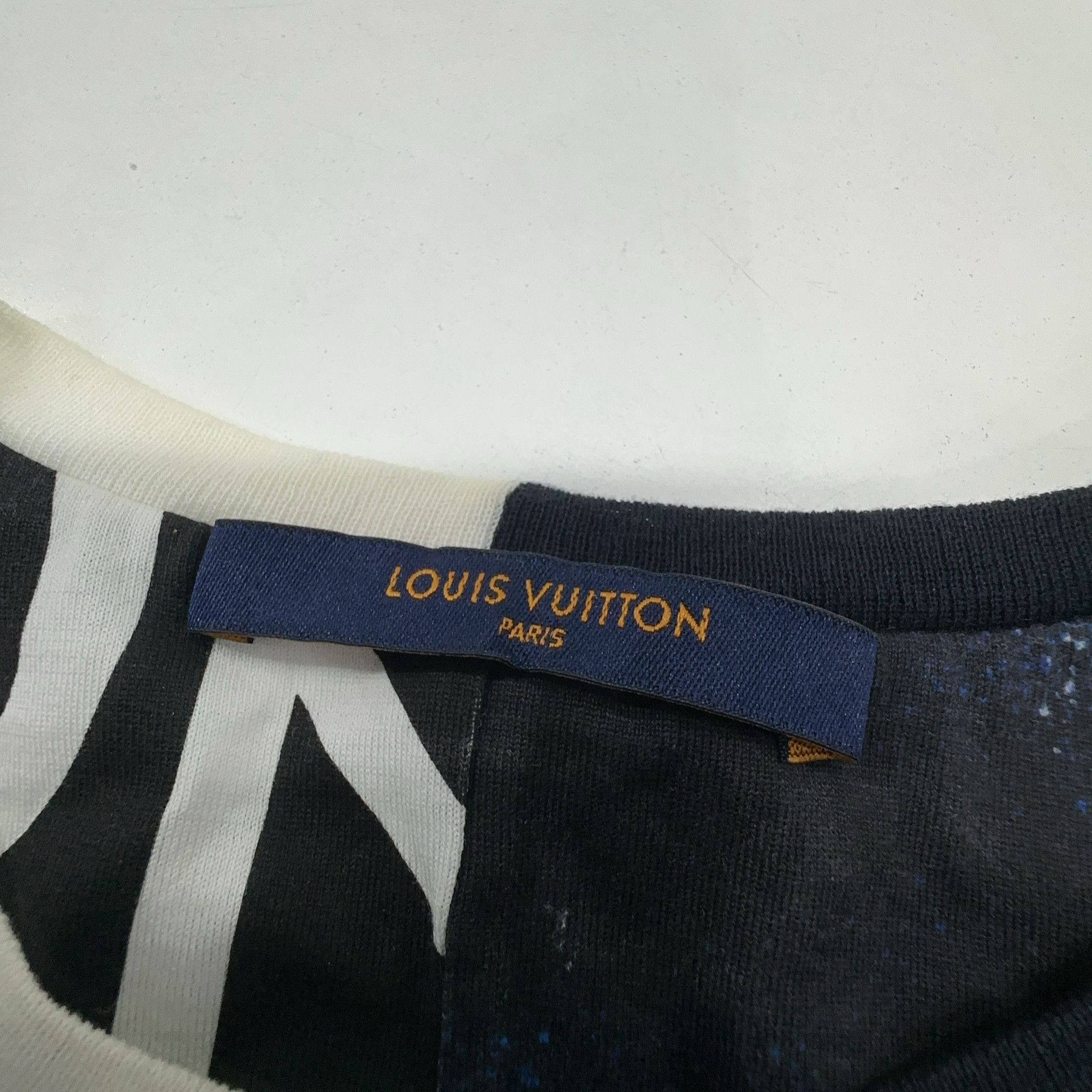 Louis Vuitton Louis Vuitton Galaxy Split Logo T-Shirt XS Size US XS / EU 42 / 0 - 5 Thumbnail