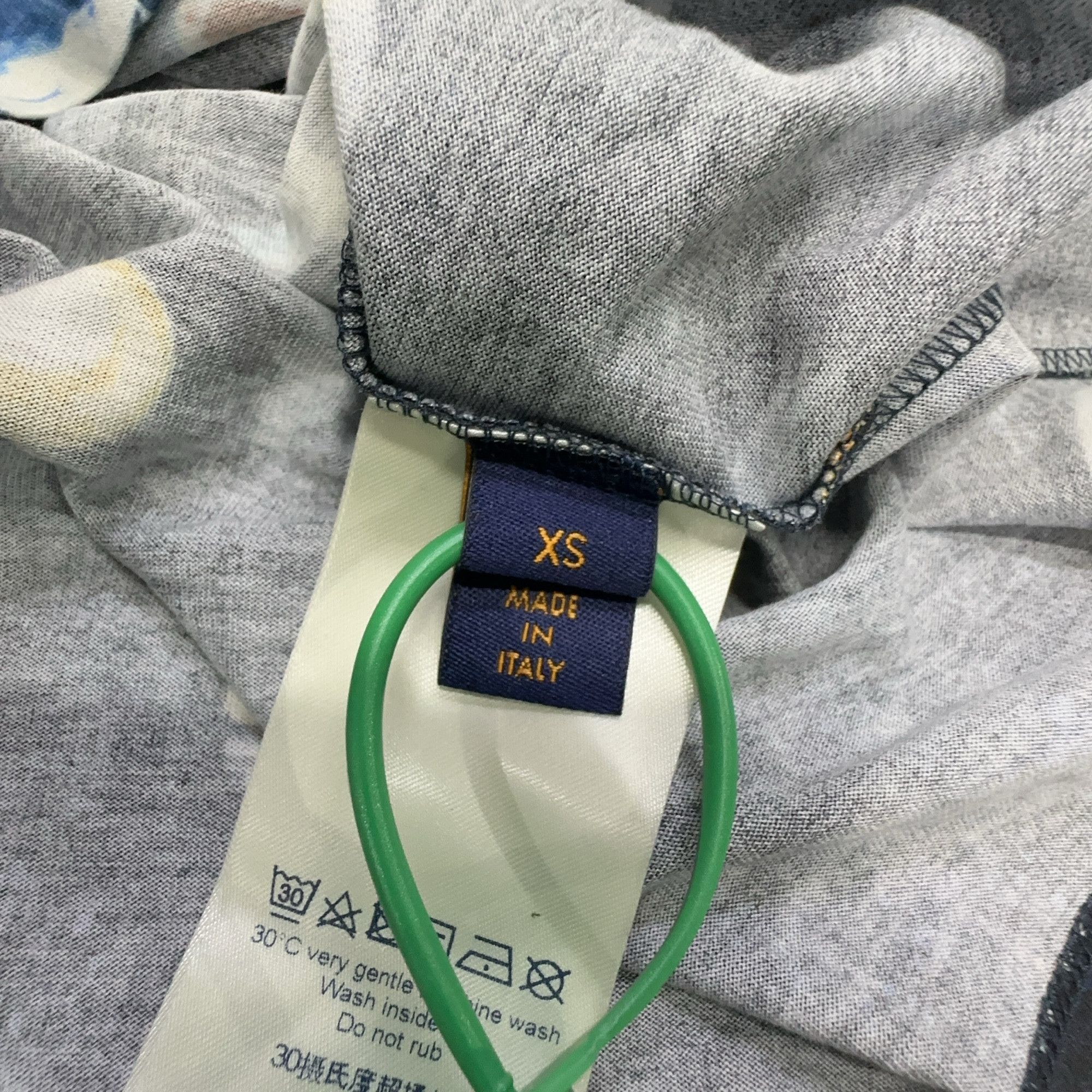 Louis Vuitton Louis Vuitton Galaxy Split Logo T-Shirt XS Size US XS / EU 42 / 0 - 3 Thumbnail