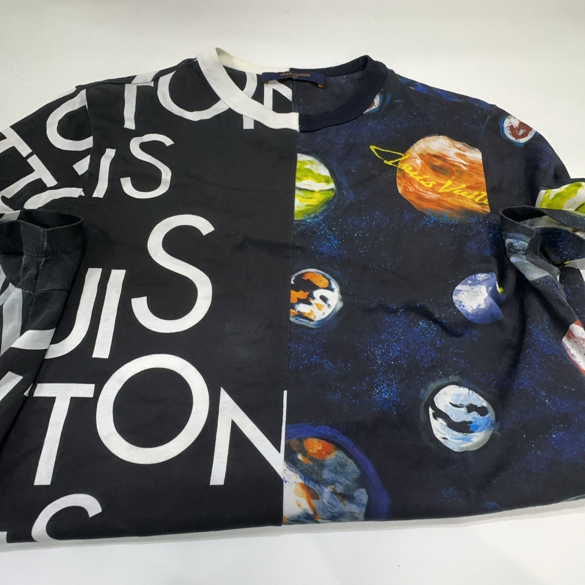 Louis Vuitton Louis Vuitton Galaxy Split Logo T-Shirt XS Size US XS / EU 42 / 0 - 8 Thumbnail
