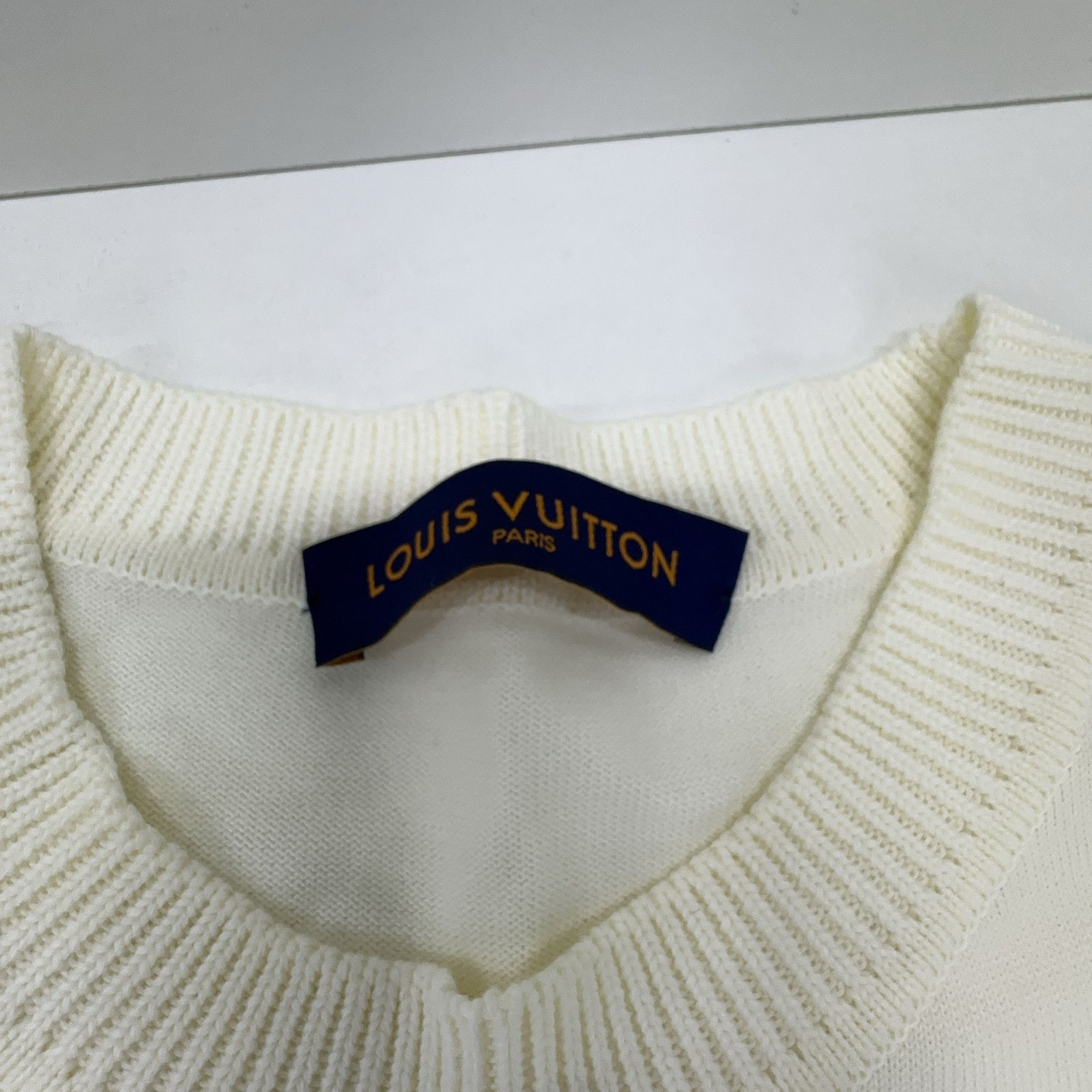 Louis Vuitton Louis Vuitton Embroidery Logo Knit T-Shirt L Size US L / EU 52-54 / 3 - 4 Thumbnail