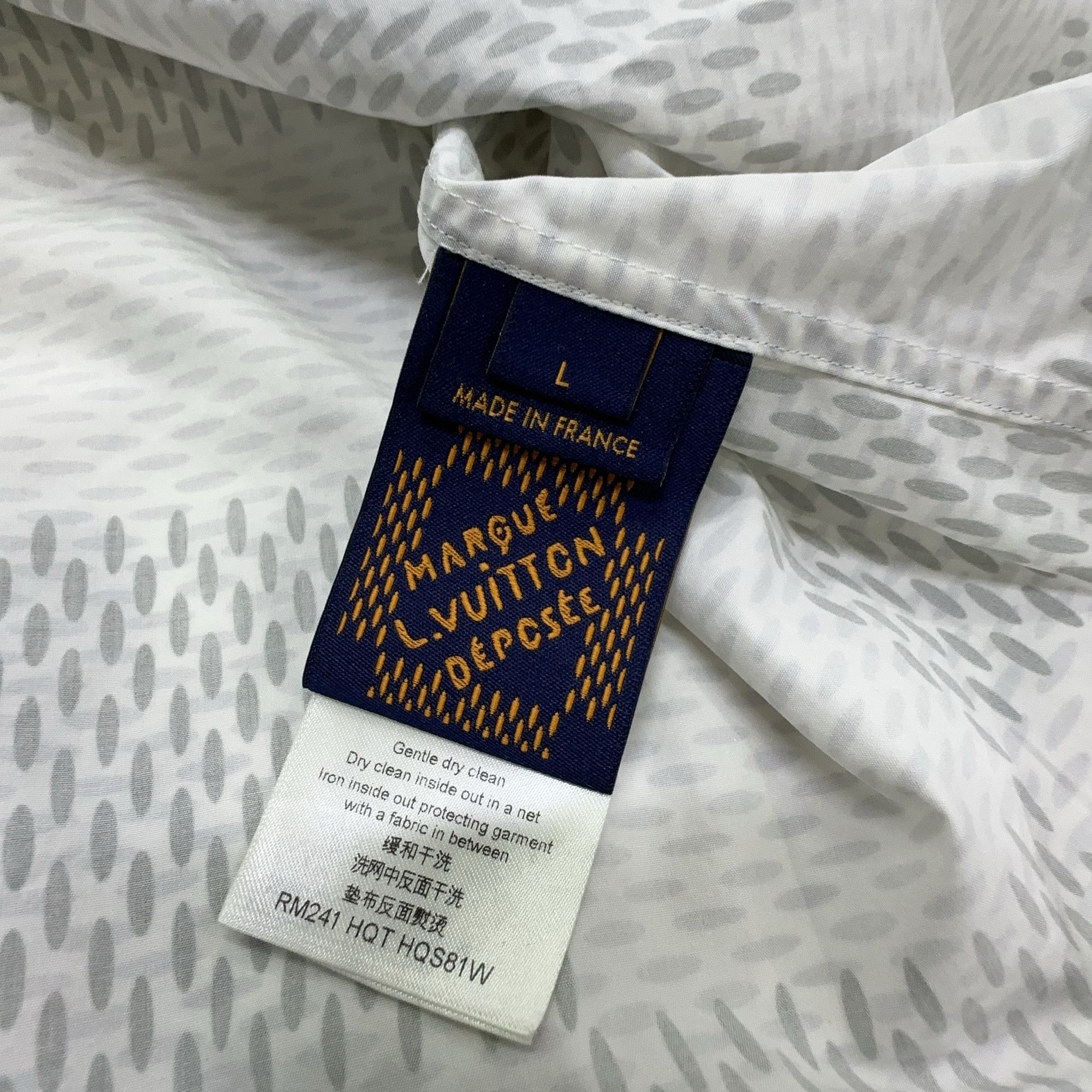 Louis Vuitton Louis Vuitton Damier Script Print Shirt Size L Size US L / EU 52-54 / 3 - 3 Thumbnail