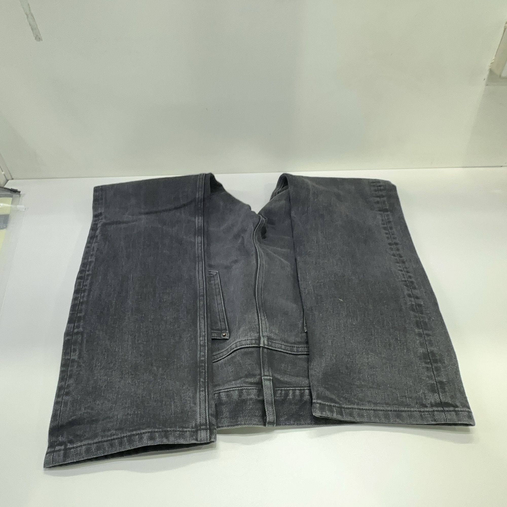 Louis Vuitton Louis Vuitton Slim Stretch Black Denim Jeans 36 Size US 30 / EU 46 - 9 Thumbnail