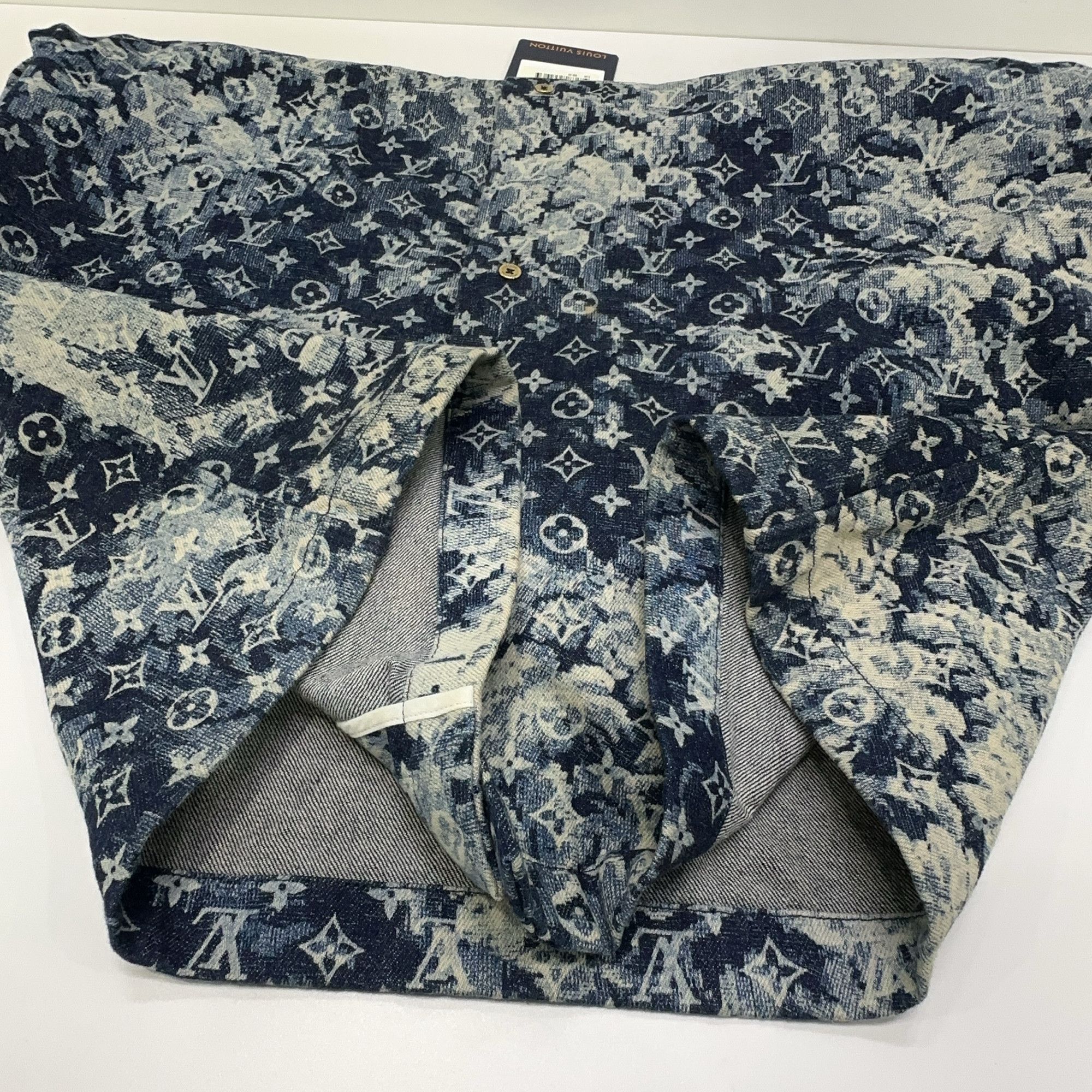 Louis Vuitton Louis Vuitton Monogram Hawaiian Tapestry Shirt M Size US M / EU 48-50 / 2 - 10 Thumbnail
