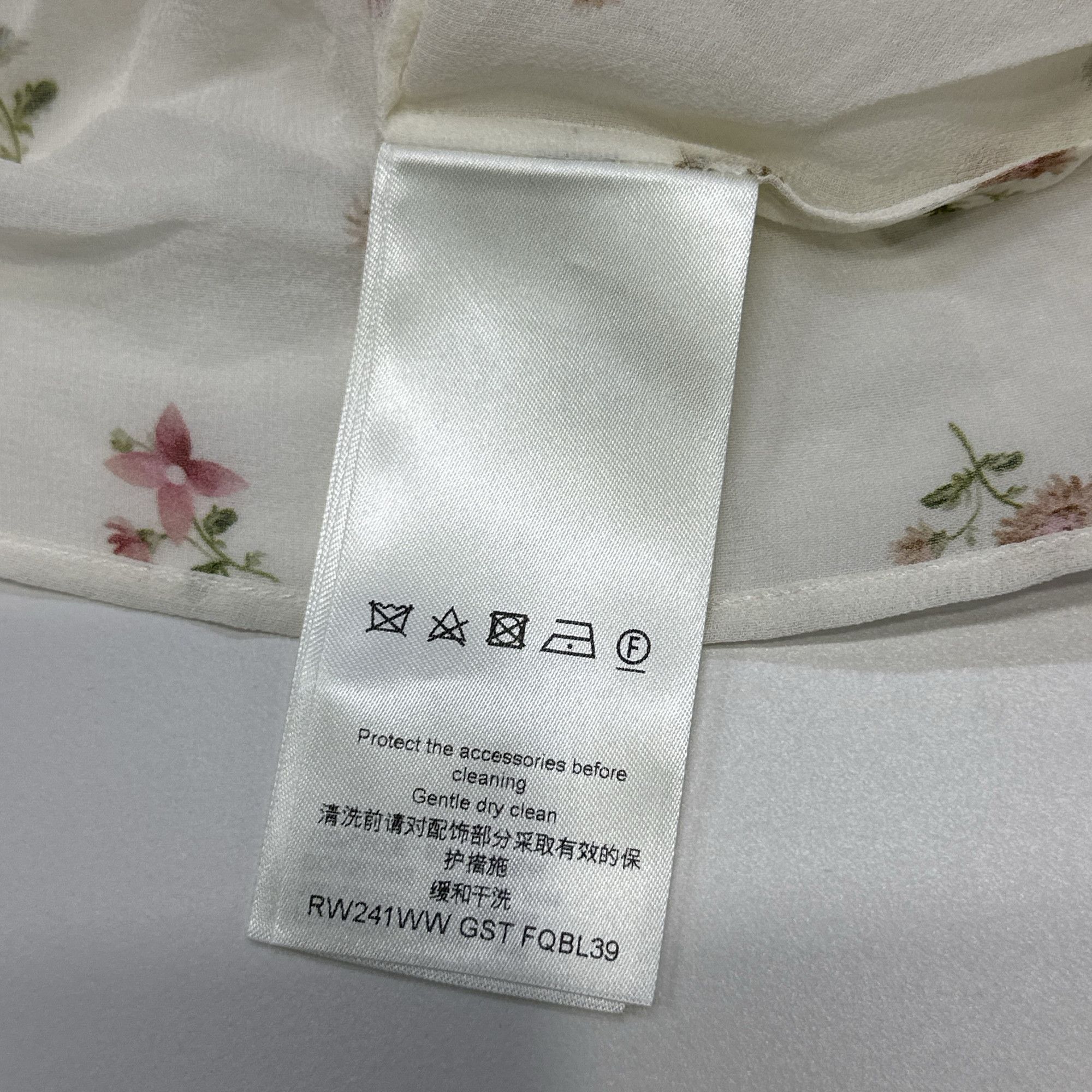 Louis Vuitton Louis Vuitton Floral Print Pleated Blouse 38 Size S / US 4 / IT 40 - 4 Thumbnail