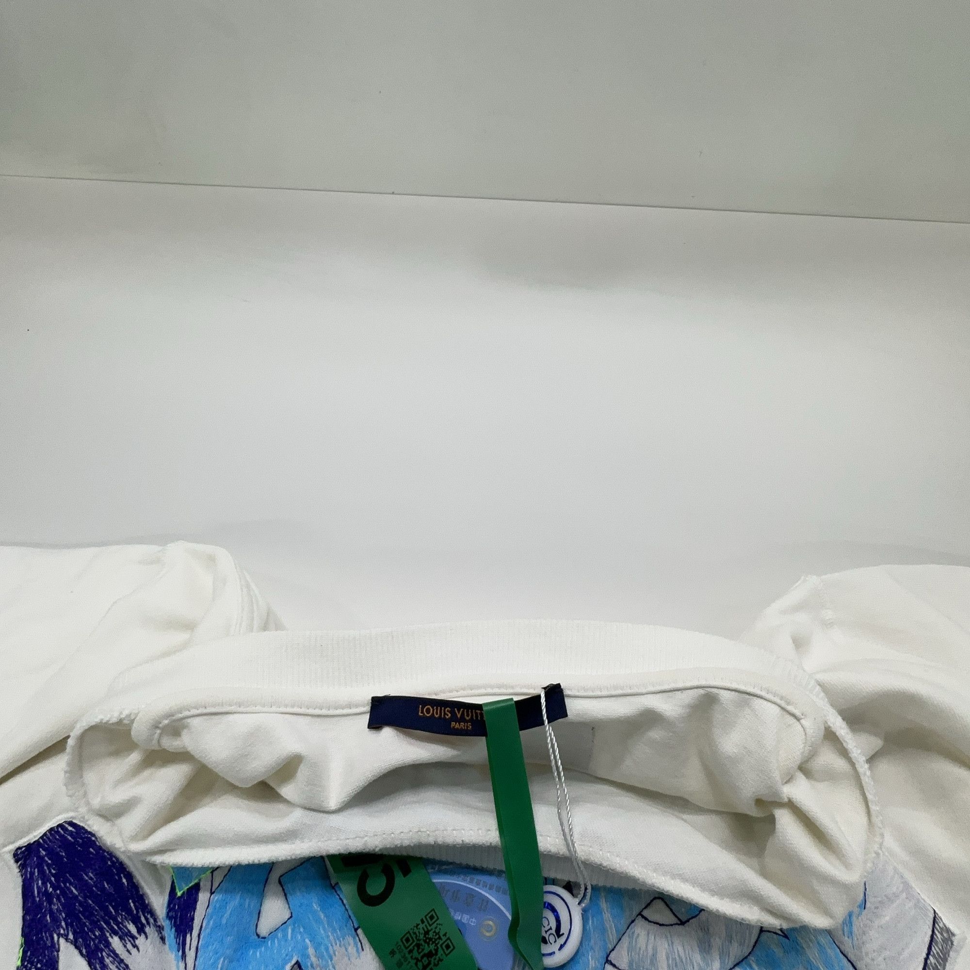Louis Vuitton Louis Vuitton Graffiti Embroidered T-Shirt S Size US S / EU 44-46 / 1 - 5 Thumbnail