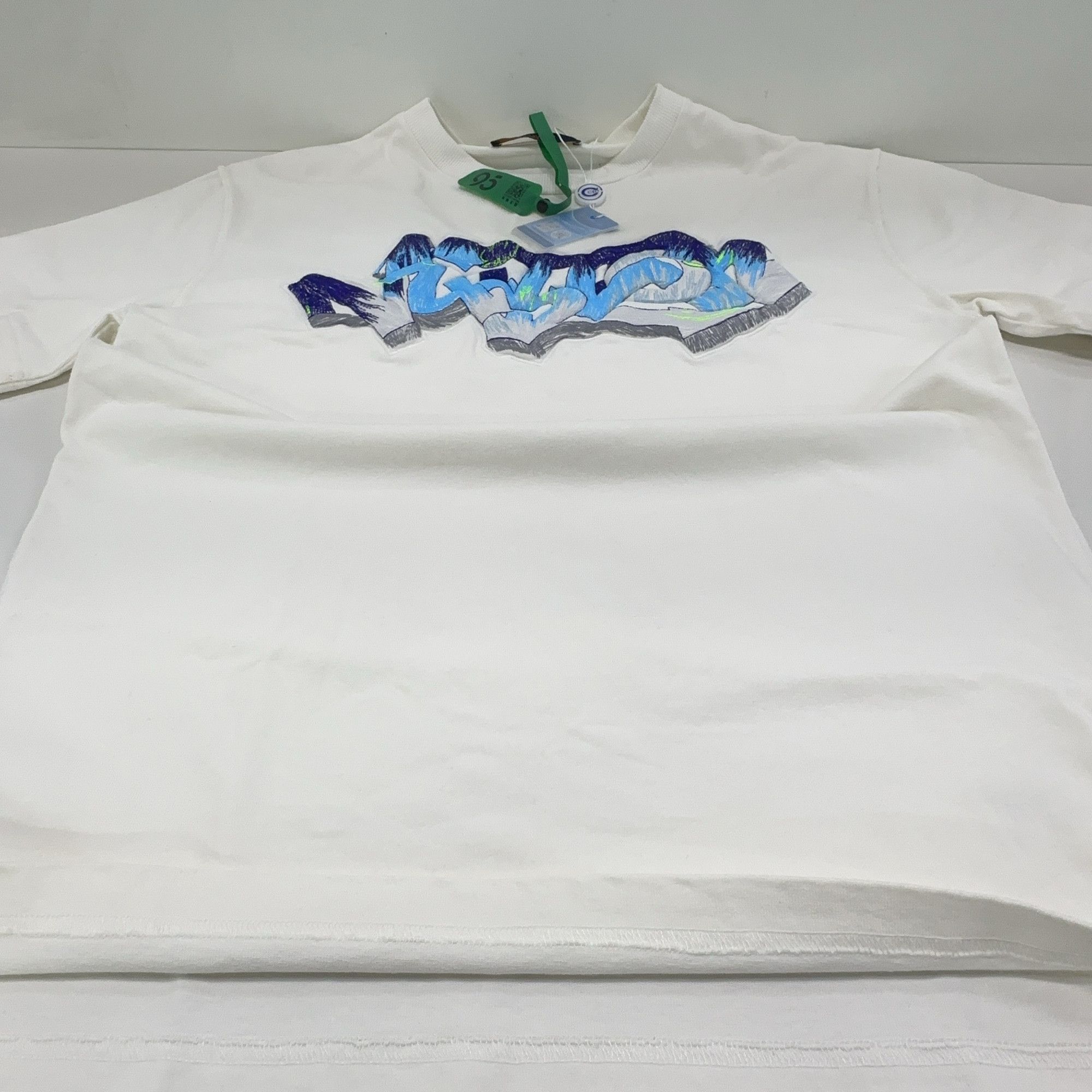 Louis Vuitton Louis Vuitton Graffiti Embroidered T-Shirt S Size US S / EU 44-46 / 1 - 6 Thumbnail