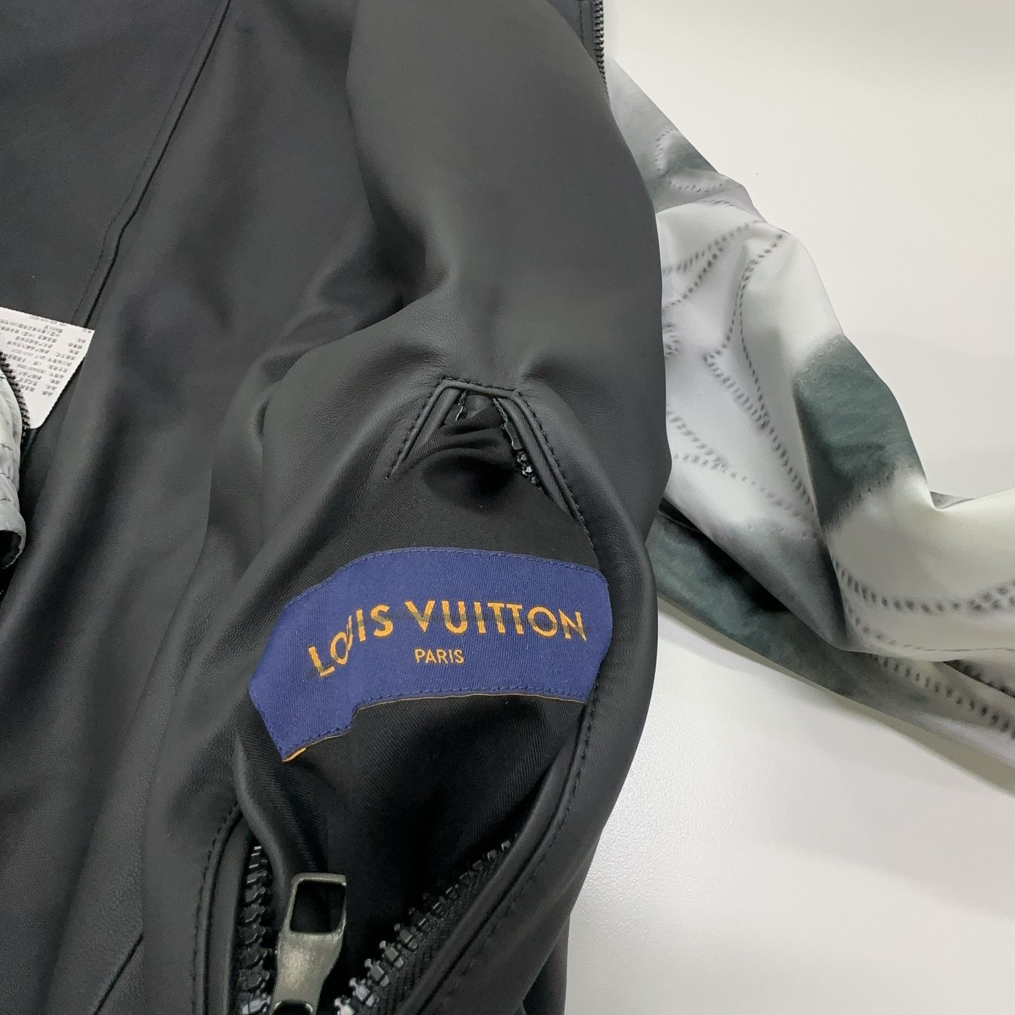 Louis Vuitton Louis Vuitton Reversible Leather Blouson 48 Size US M / EU 48-50 / 2 - 7 Thumbnail