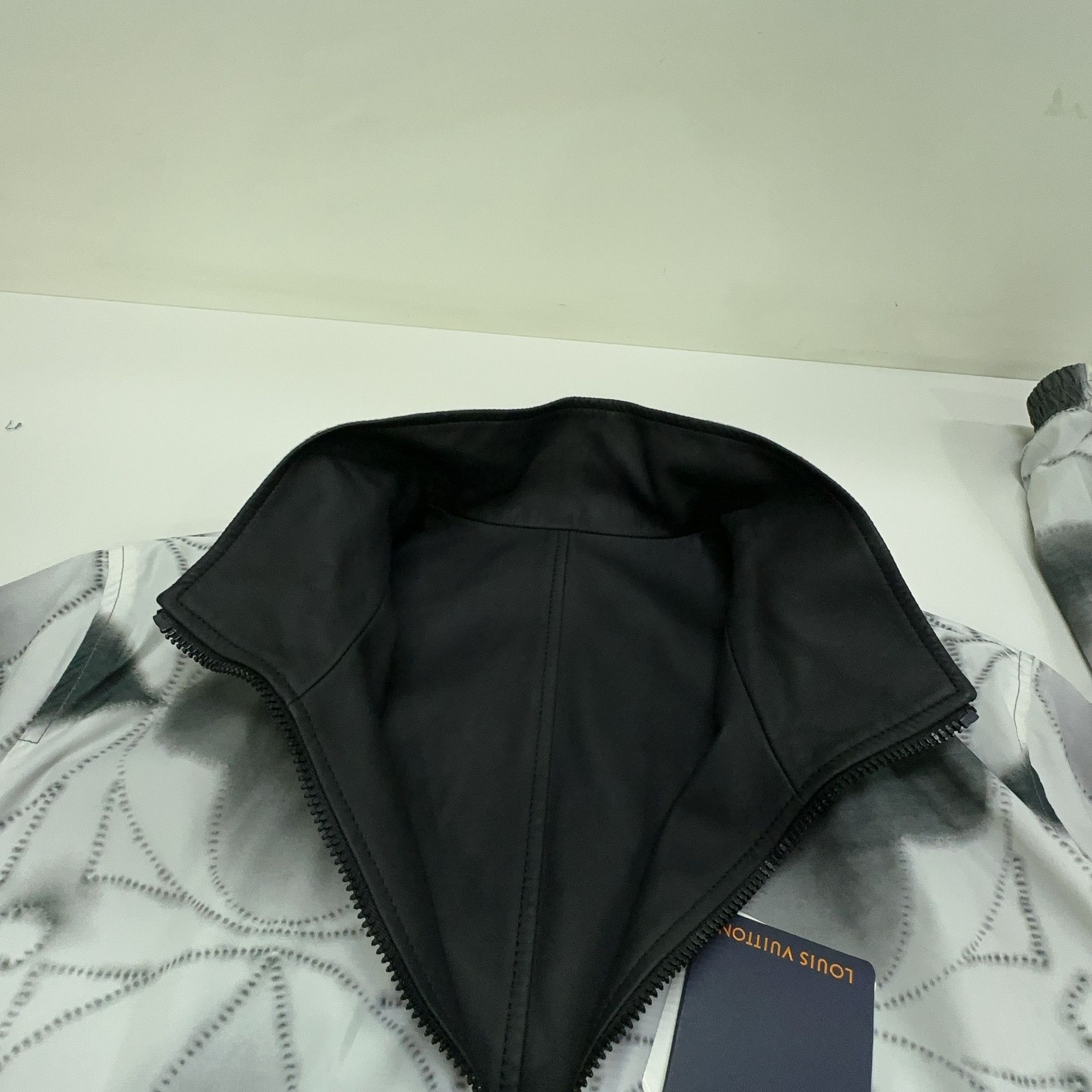 Louis Vuitton Louis Vuitton Reversible Leather Blouson 48 Size US M / EU 48-50 / 2 - 8 Thumbnail