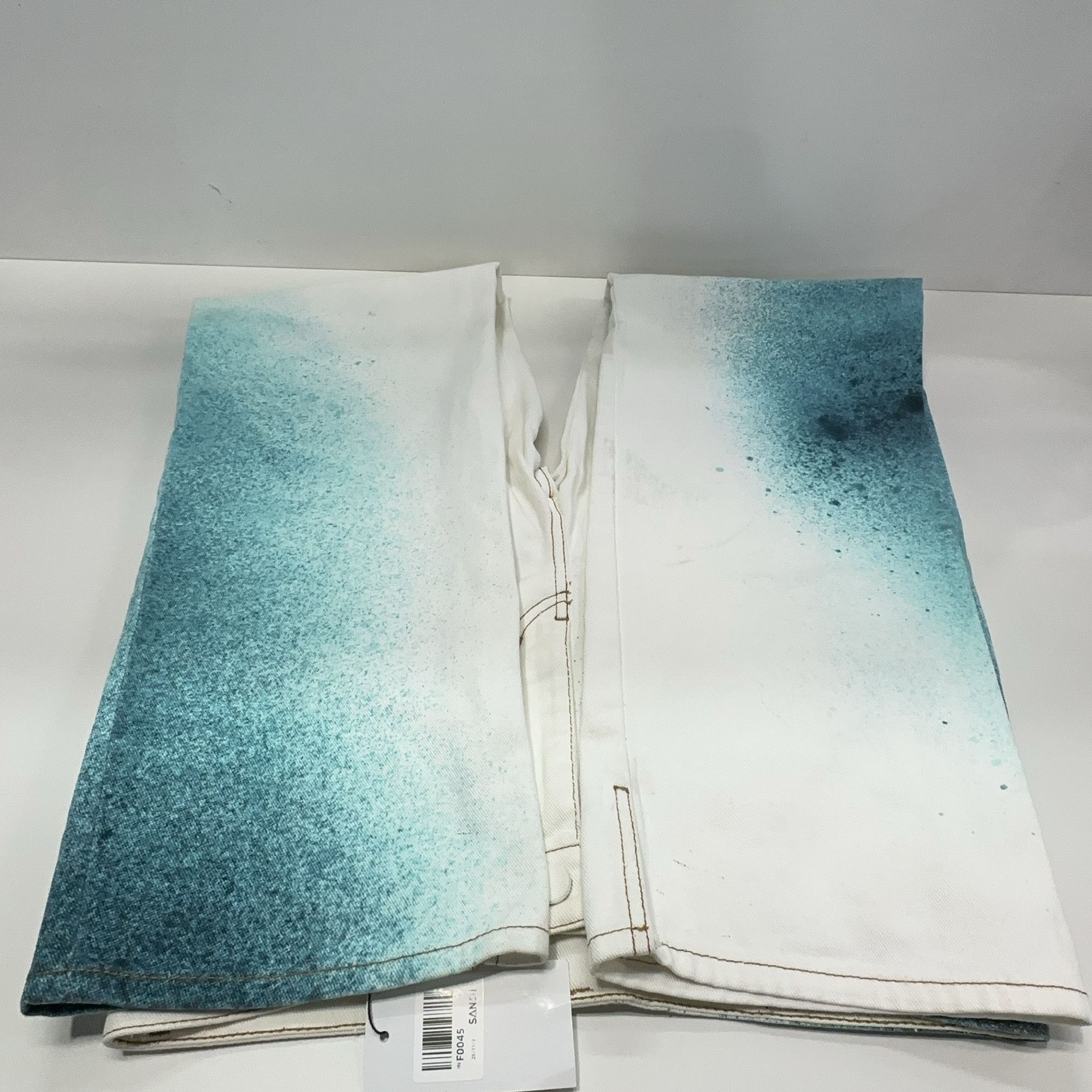 Louis Vuitton Louis Vuitton Spray Paint Dye Denim Jeans 30 Size US 30 / EU 46 - 11 Thumbnail
