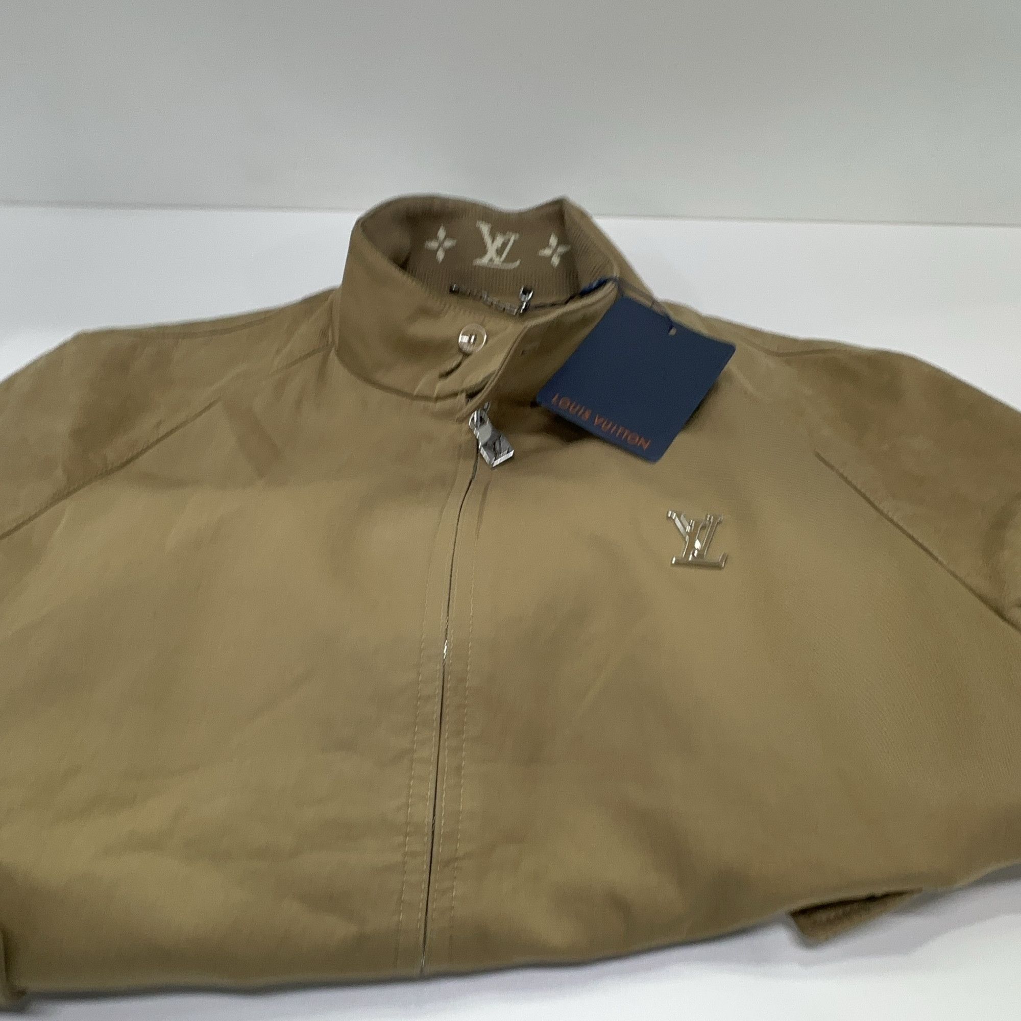 Louis Vuitton Louis Vuitton Logo Camel Bomber Jacket 44 Size US S / EU 44-46 / 1 - 10 Thumbnail