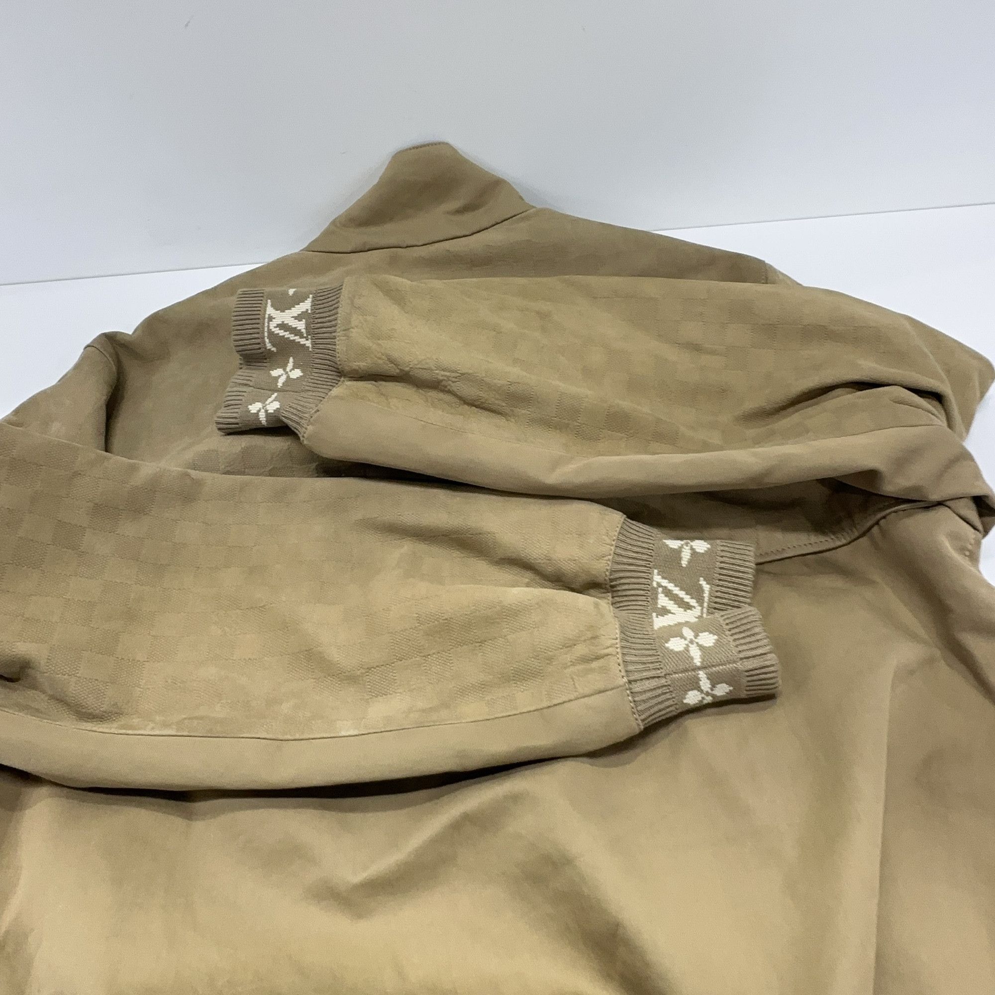 Louis Vuitton Louis Vuitton Logo Camel Bomber Jacket 44 Size US S / EU 44-46 / 1 - 8 Thumbnail