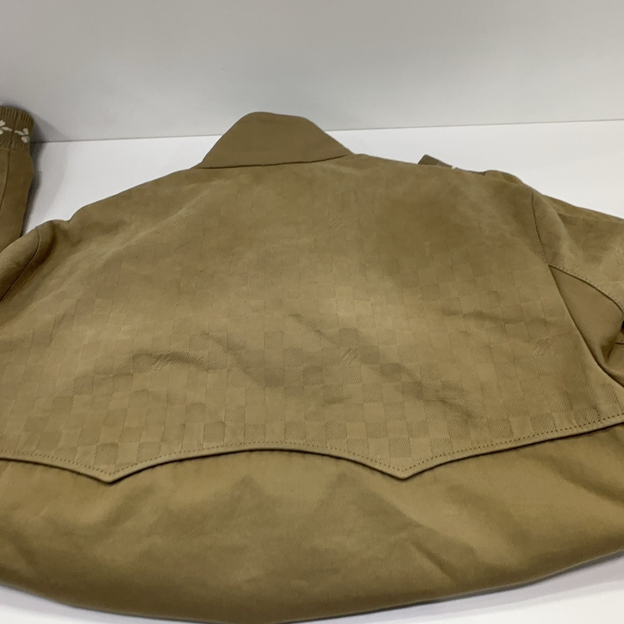 Louis Vuitton Louis Vuitton Logo Camel Bomber Jacket 44 Size US S / EU 44-46 / 1 - 7 Thumbnail