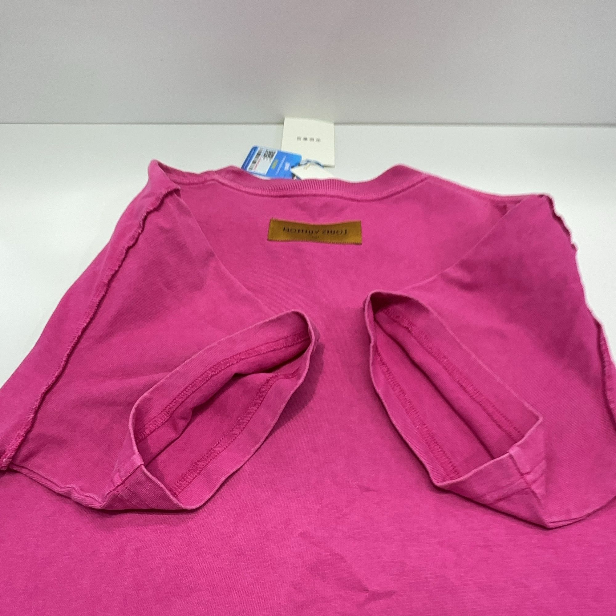 Louis Vuitton Louis Vuitton Pink Raw Edge T-Shirt L Size US L / EU 52-54 / 3 - 11 Thumbnail