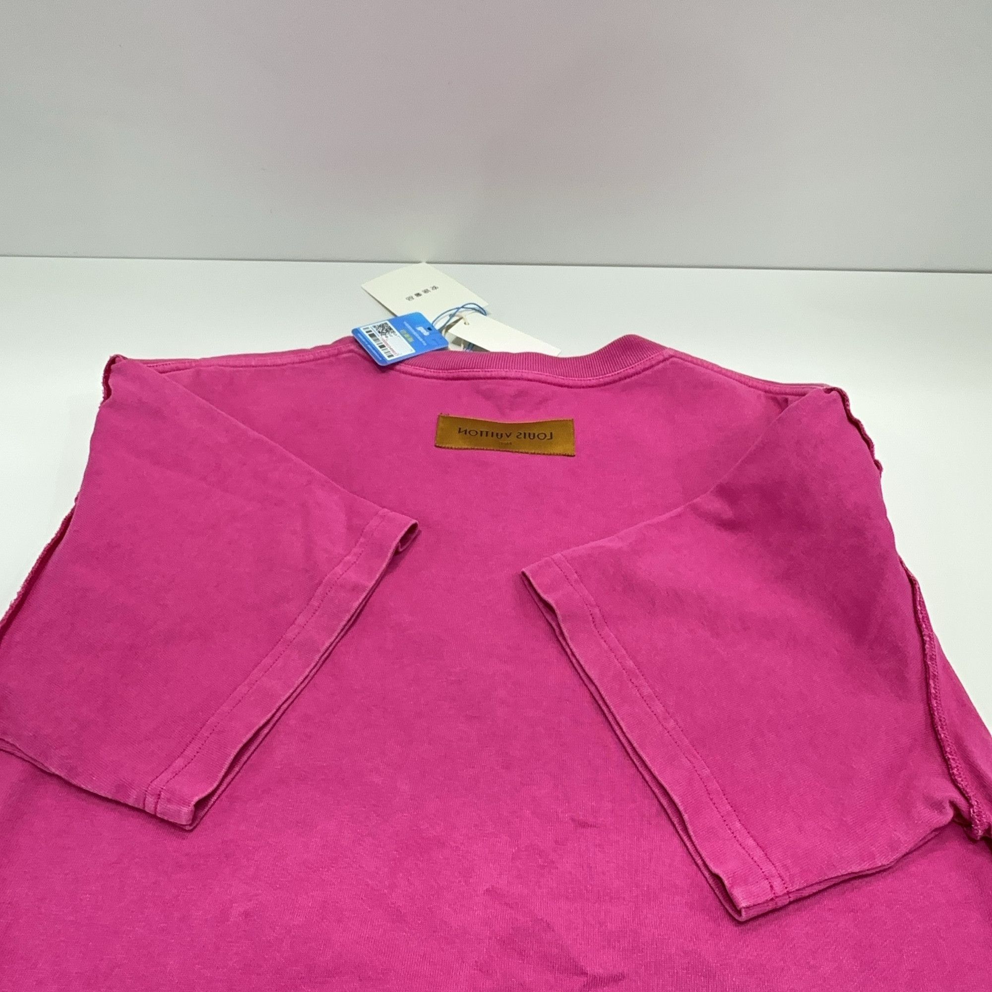 Louis Vuitton Louis Vuitton Pink Raw Edge T-Shirt L Size US L / EU 52-54 / 3 - 10 Thumbnail