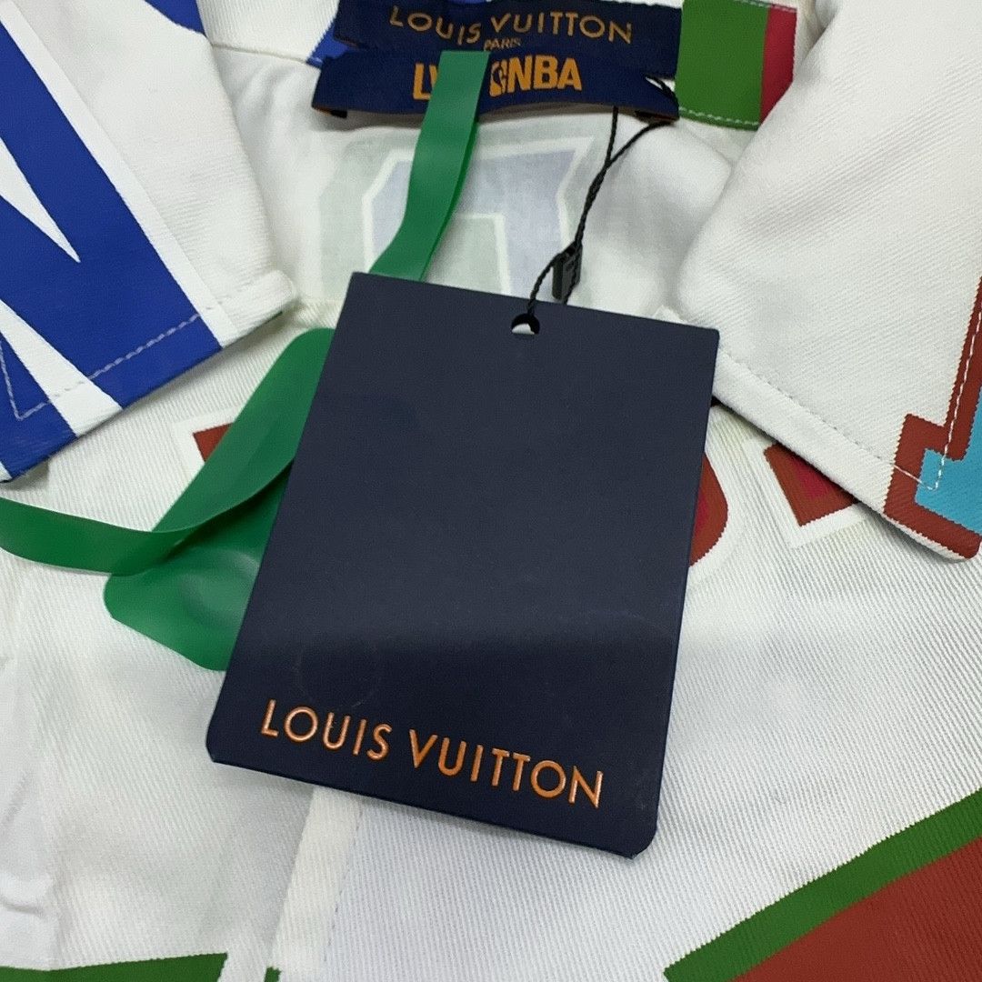 Louis Vuitton Louis Vuitton x NBA Letter Print Short Sleeve Shirt M Size US M / EU 48-50 / 2 - 4 Thumbnail