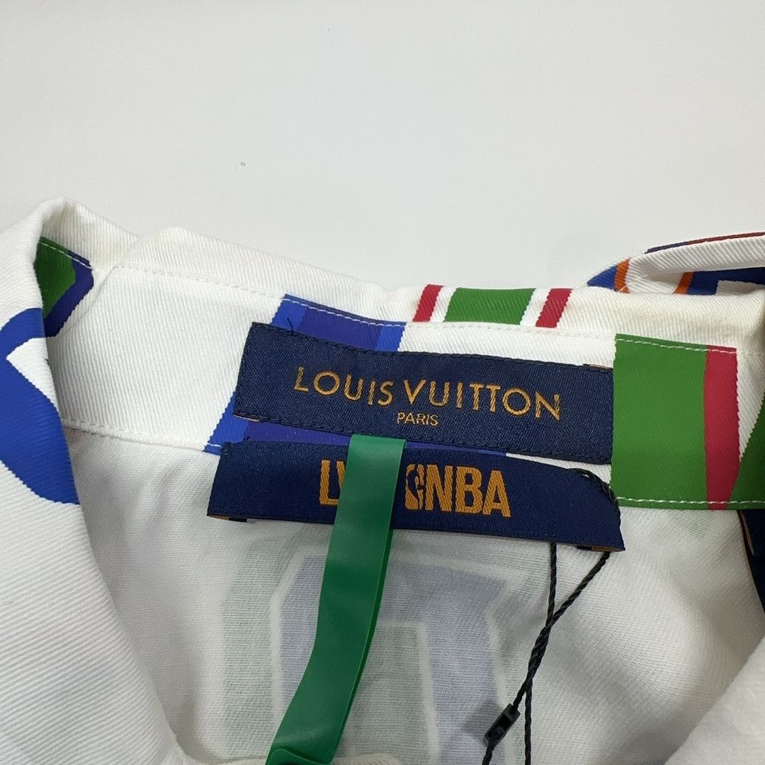 Louis Vuitton Louis Vuitton x NBA Letter Print Short Sleeve Shirt M Size US M / EU 48-50 / 2 - 5 Thumbnail