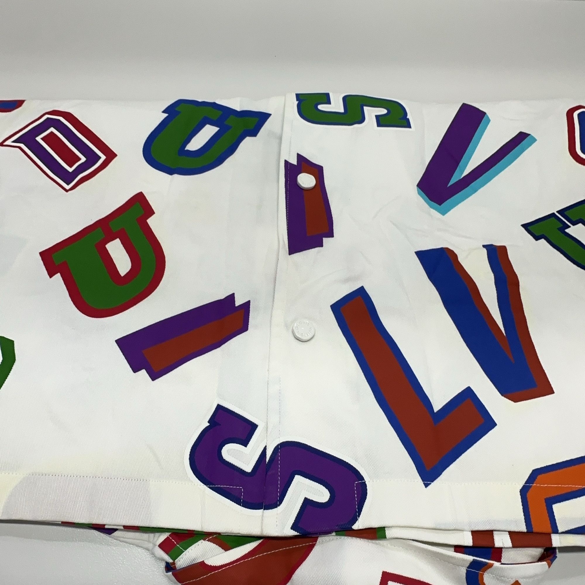 Louis Vuitton Louis Vuitton x NBA Letter Print Short Sleeve Shirt M Size US M / EU 48-50 / 2 - 10 Thumbnail