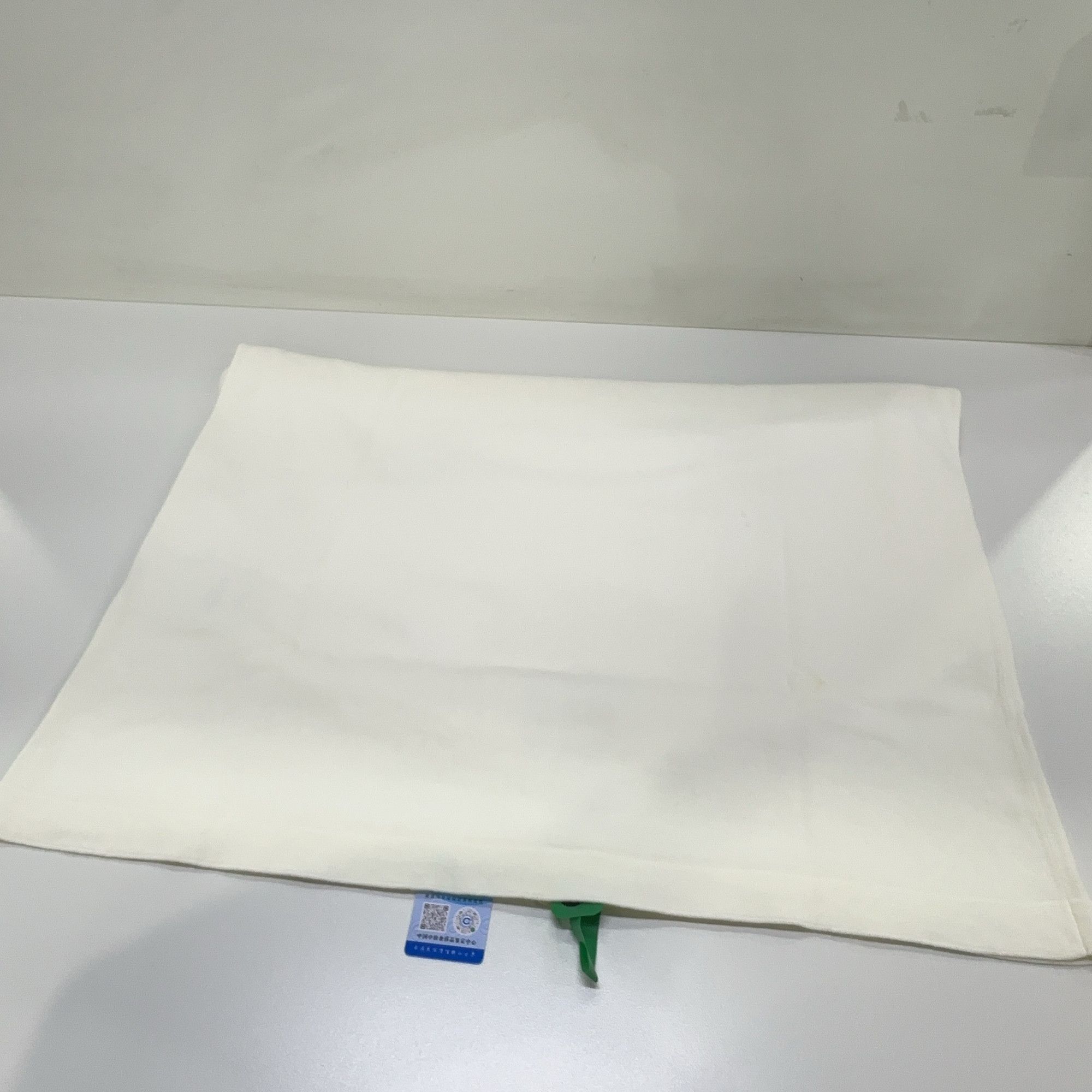 Louis Vuitton Louis Vuitton White Logo T-Shirt L Size US L / EU 52-54 / 3 - 9 Thumbnail