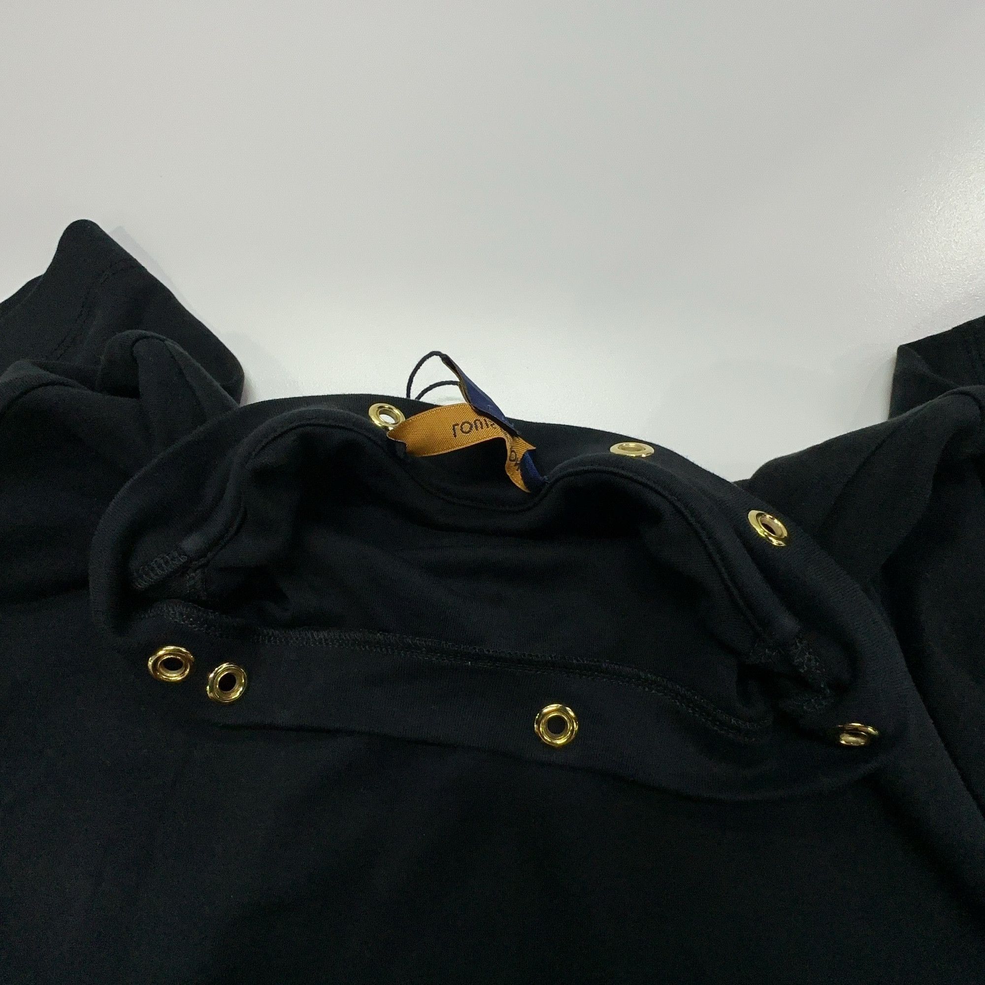 Louis Vuitton Louis Vuitton Side Strap Eyelet T-Shirt XS Size XS / US 0-2 / IT 36-38 - 10 Thumbnail