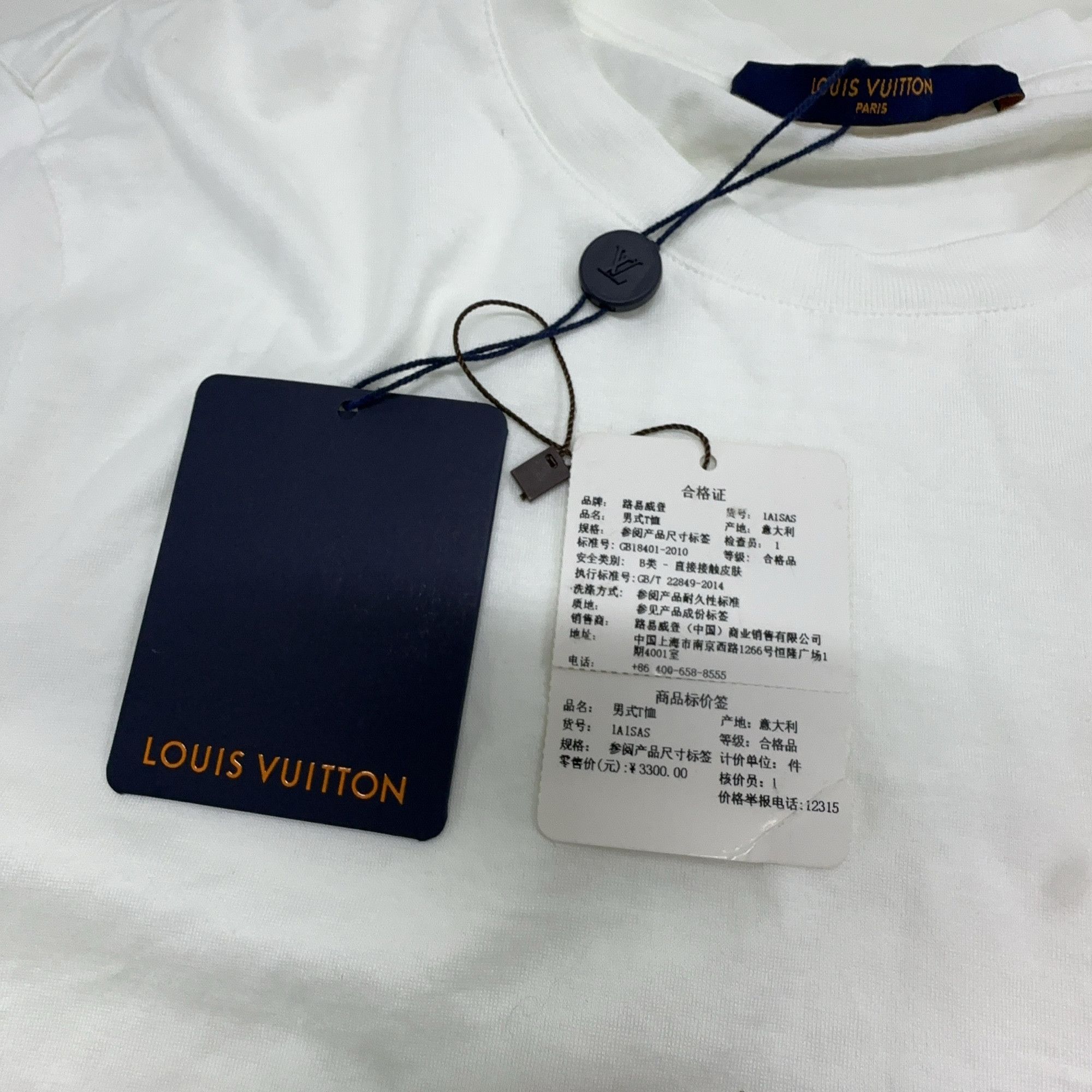 Louis Vuitton Louis Vuitton Embroidered Logo T-Shirt L Size US L / EU 52-54 / 3 - 4 Thumbnail