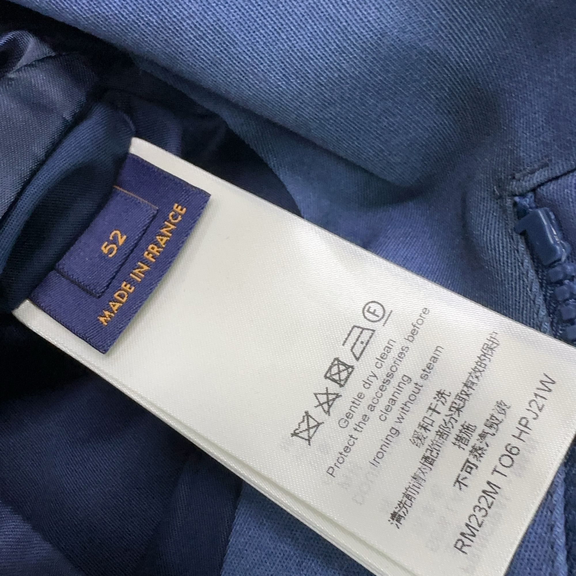 Louis Vuitton Louis Vuitton Logo Panel Casual Jacket 52 Size US L / EU 52-54 / 3 - 3 Thumbnail