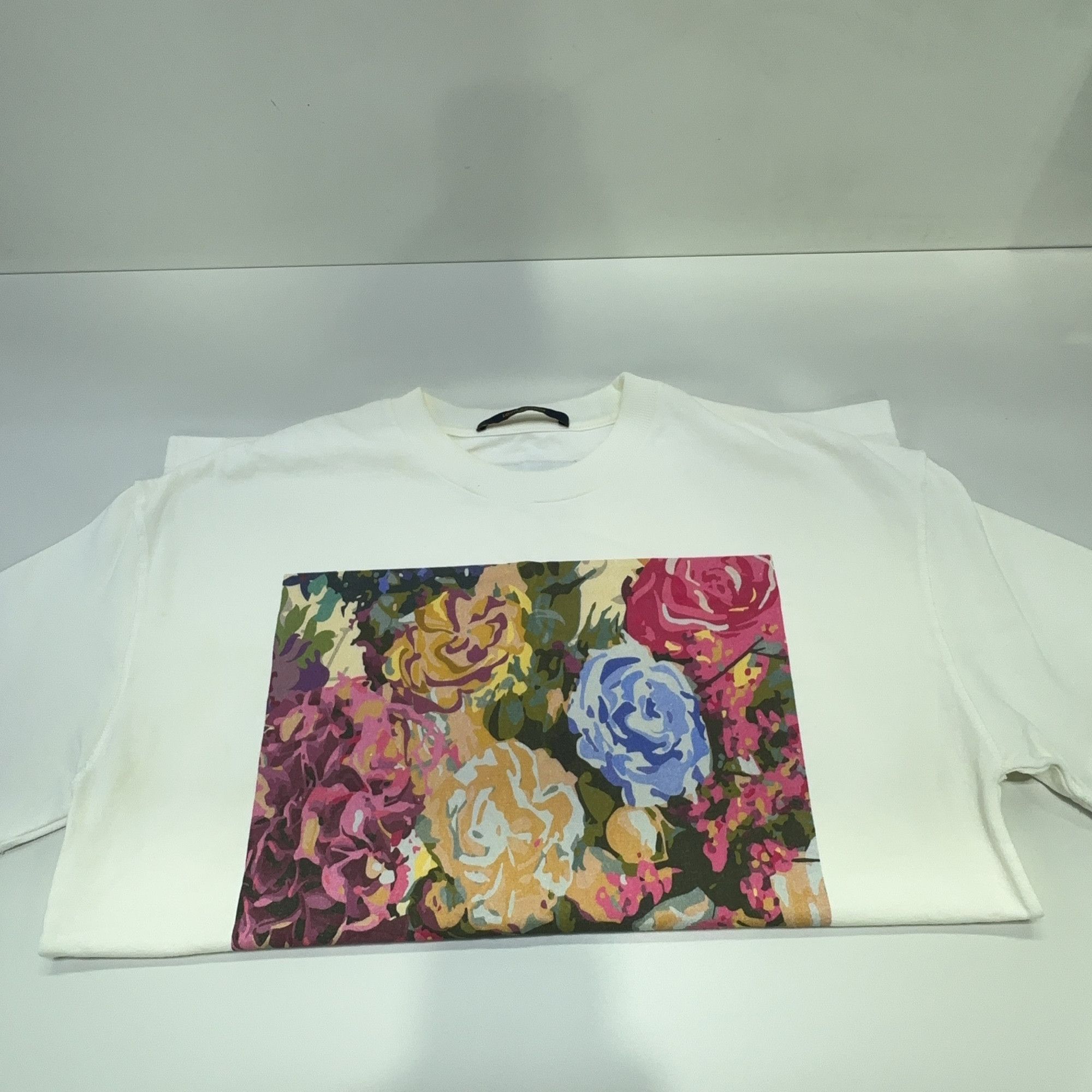 Louis Vuitton Louis Vuitton Floral Graphic Print T-Shirt XS Size US XS / EU 42 / 0 - 6 Thumbnail