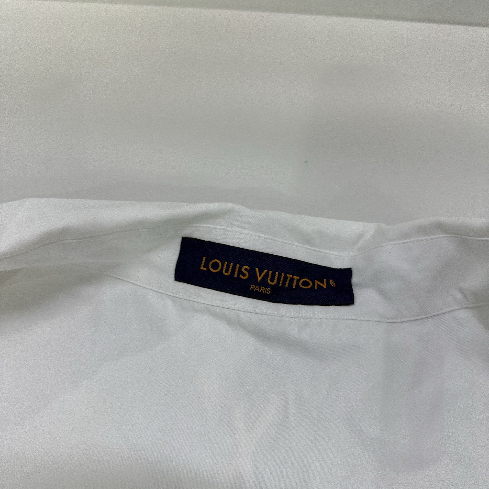 Louis Vuitton Louis Vuitton SS25 Monogram Pocket Short Sleeve Shirt M Size US M / EU 48-50 / 2 - 3 Thumbnail