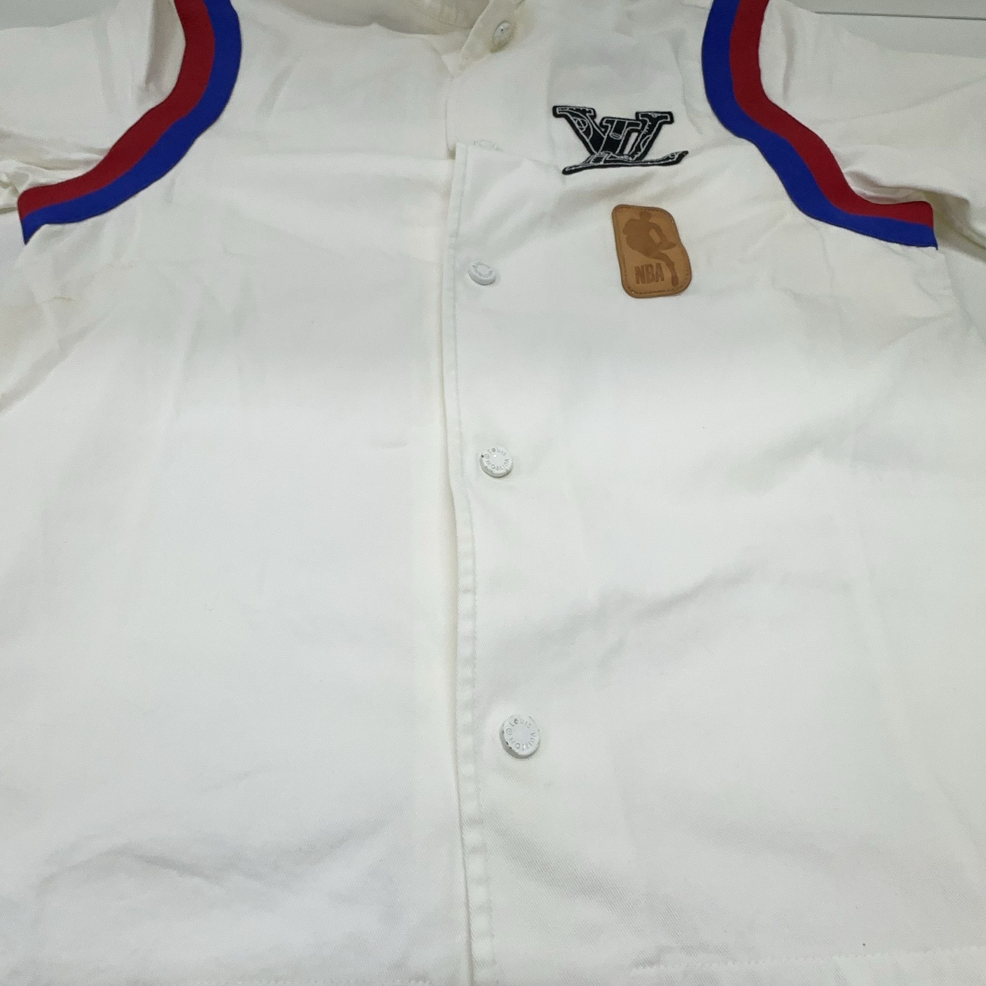 Louis Vuitton Louis Vuitton x NBA Logo Basketball Shirt S Size US S / EU 44-46 / 1 - 8 Thumbnail