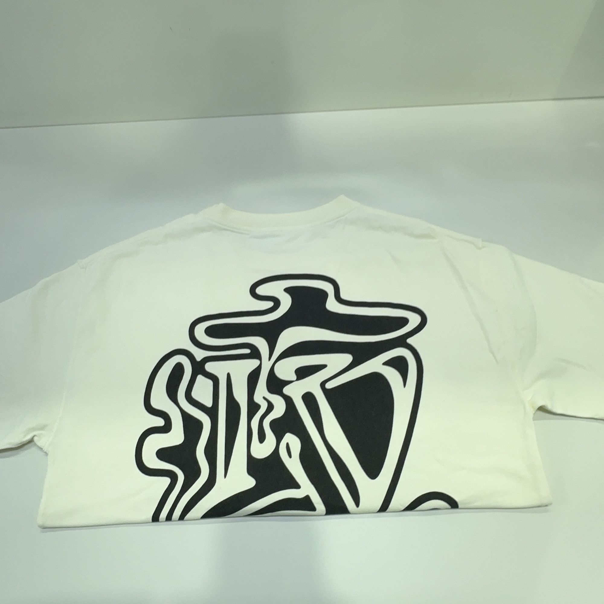 Louis Vuitton Louis Vuitton Smoke Print Logo T-Shirt S Size US S / EU 44-46 / 1 - 11 Thumbnail