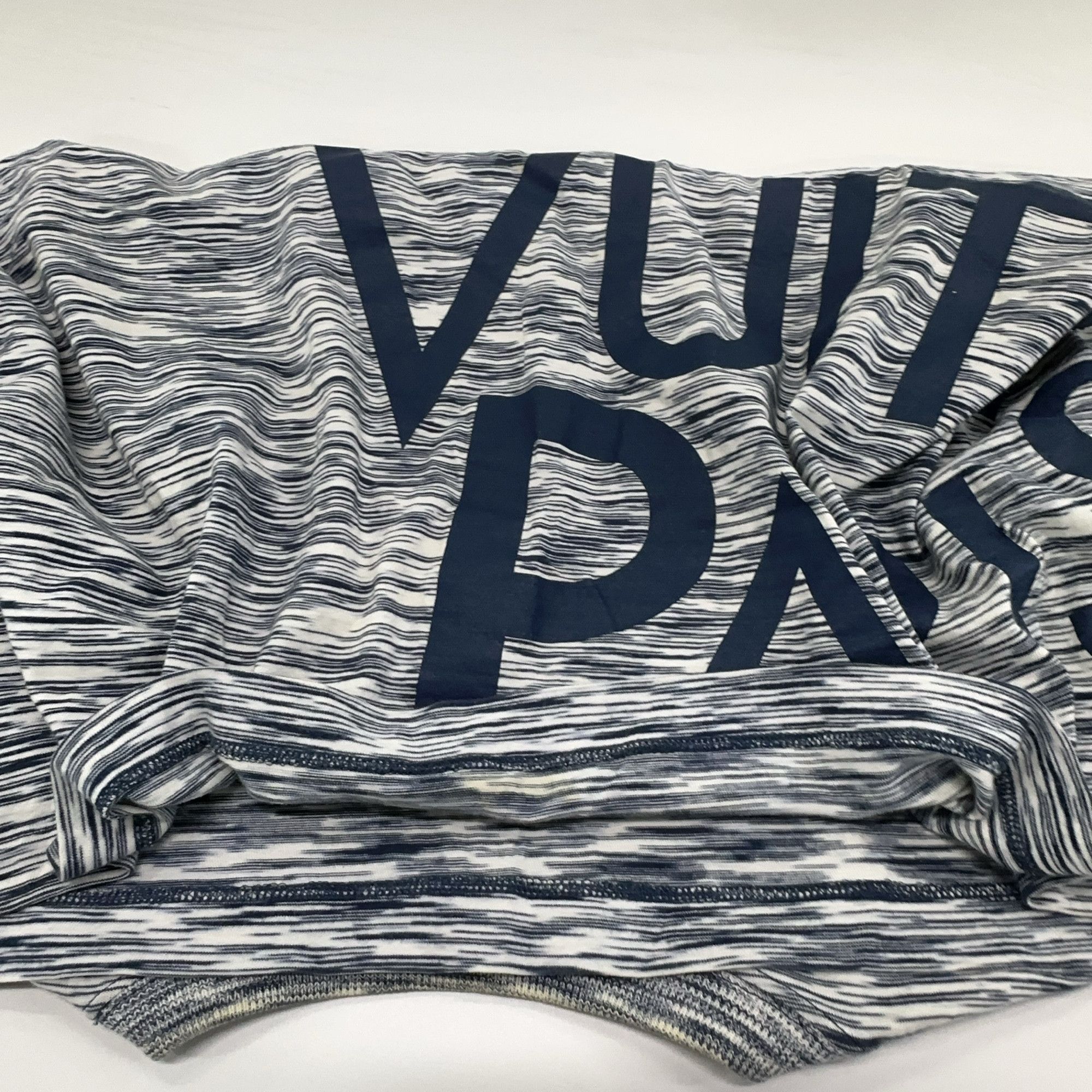 Louis Vuitton Louis Vuitton Big Logo Print T-Shirt M Size US M / EU 48-50 / 2 - 9 Thumbnail