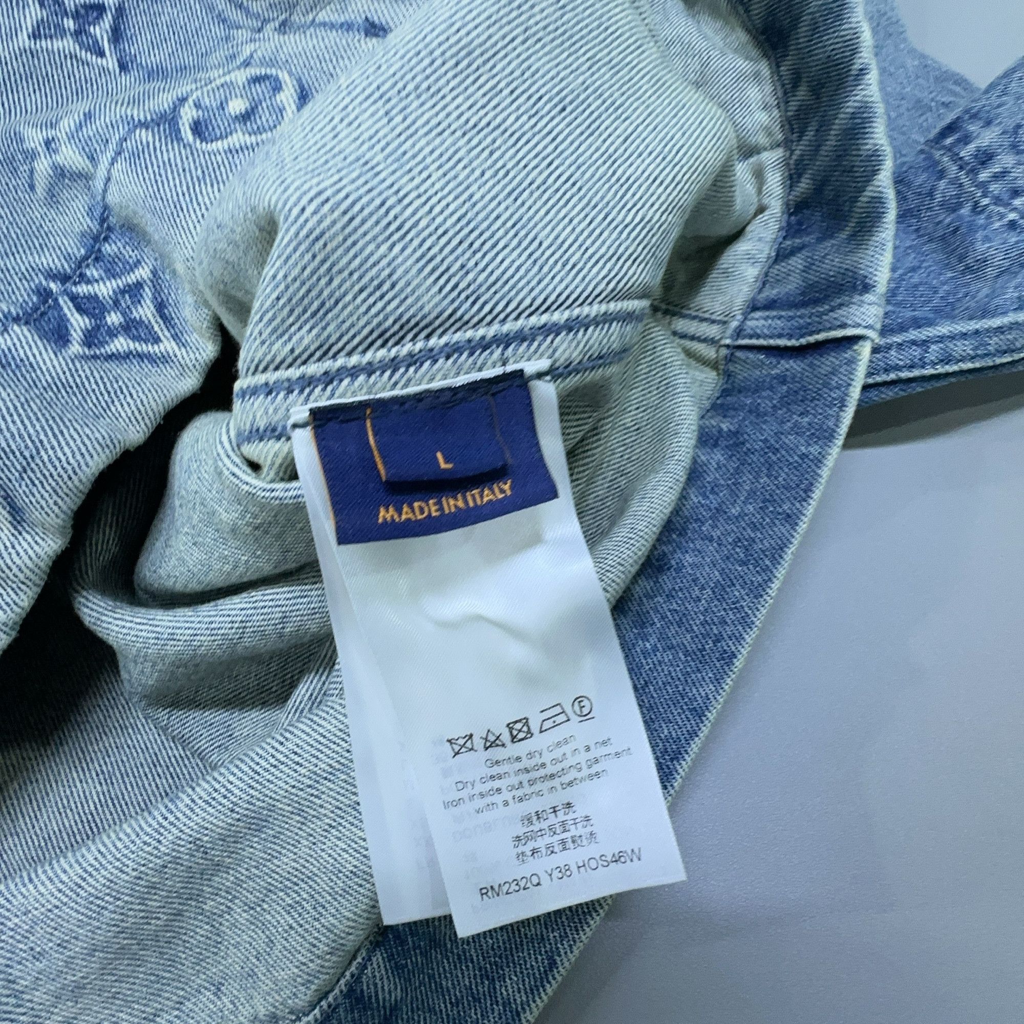 Louis Vuitton Louis Vuitton Monogram Denim Shirt L Size US L / EU 52-54 / 3 - 3 Thumbnail