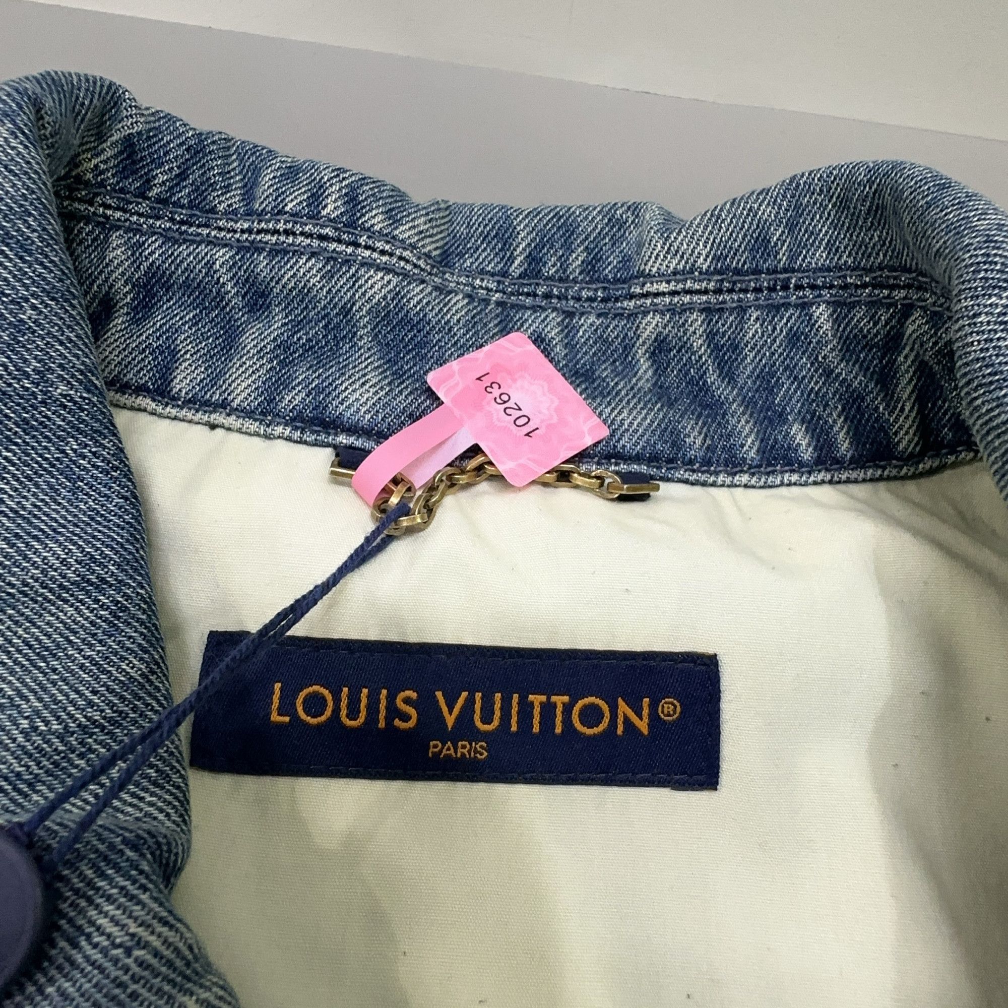 Louis Vuitton Louis Vuitton Monogram Denim Shirt L Size US L / EU 52-54 / 3 - 4 Thumbnail