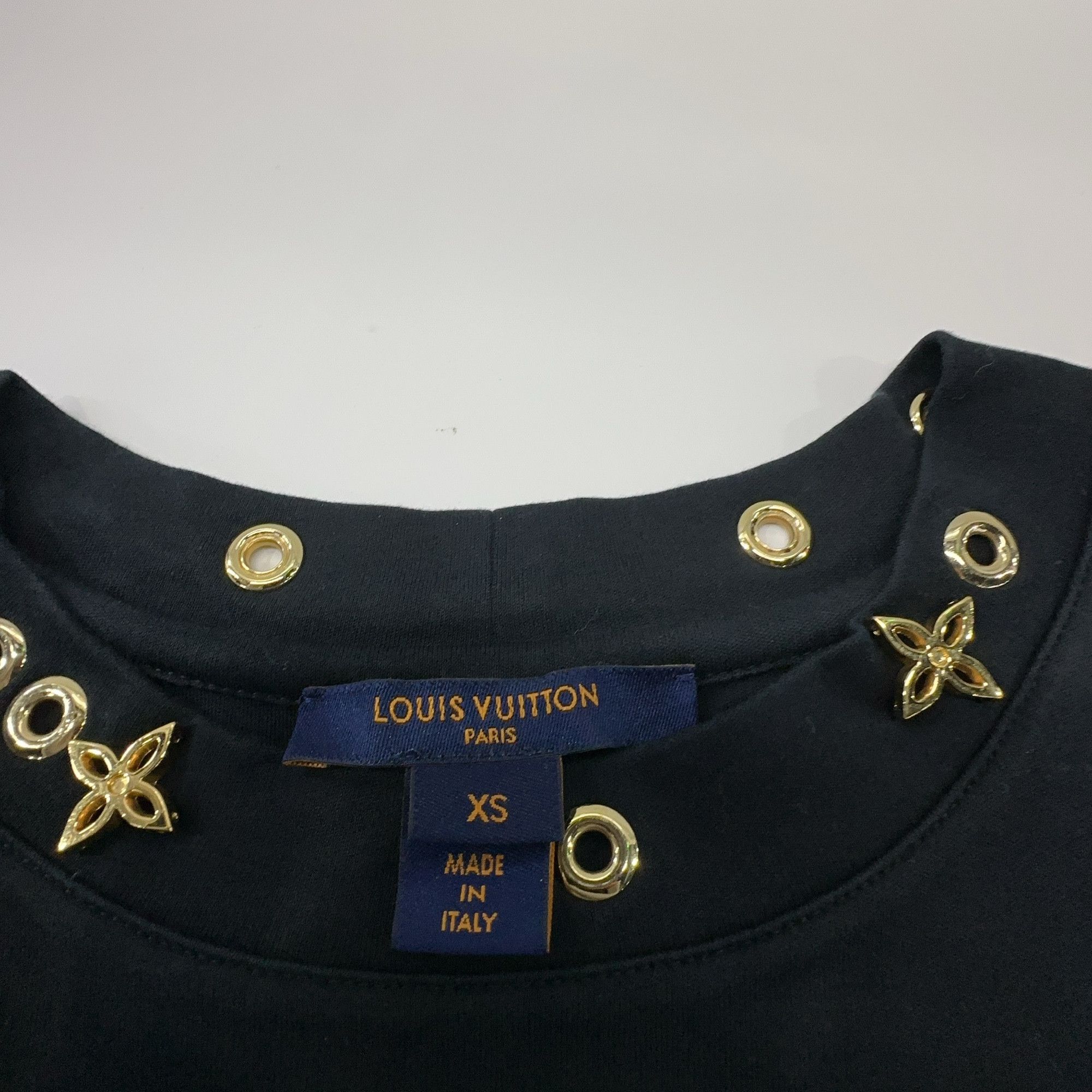 Louis Vuitton Louis Vuitton Eyelet Detail Side Strap T-Shirt XS Size XS / US 0-2 / IT 36-38 - 3 Thumbnail