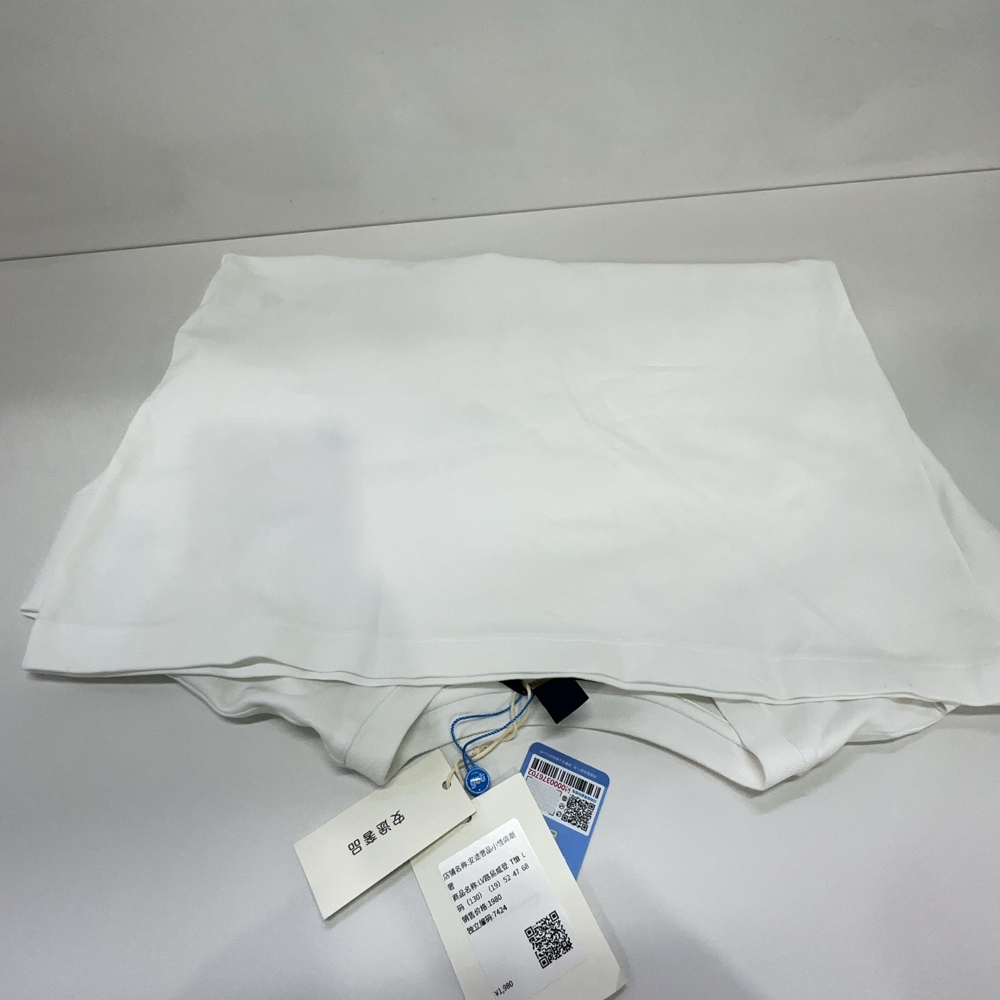 Louis Vuitton Louis Vuitton Graphic Patch Pocket T-Shirt L Size US L / EU 52-54 / 3 - 11 Thumbnail